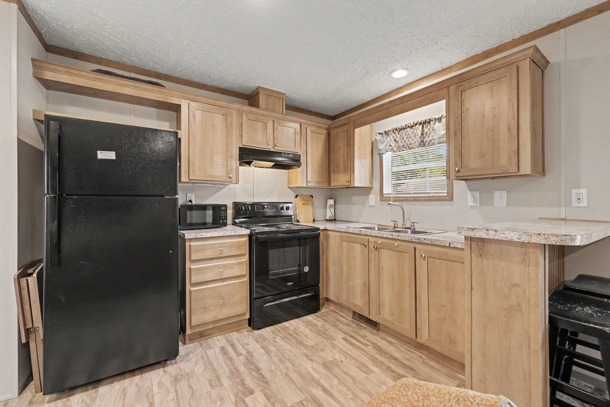 128 Crooked Island Circle Property Photo 10