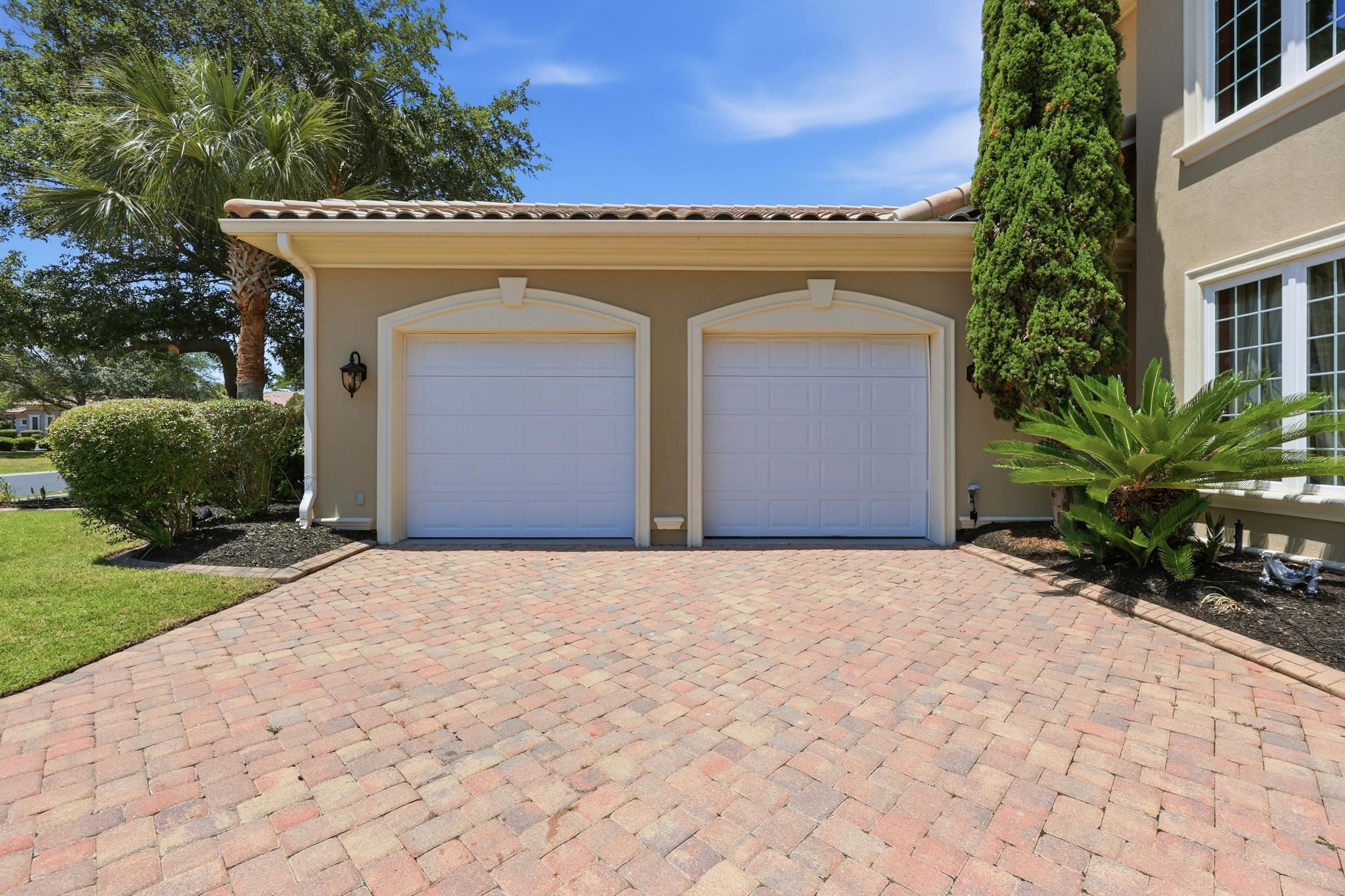 8953 Bella Verde Ct. Property Photo 6