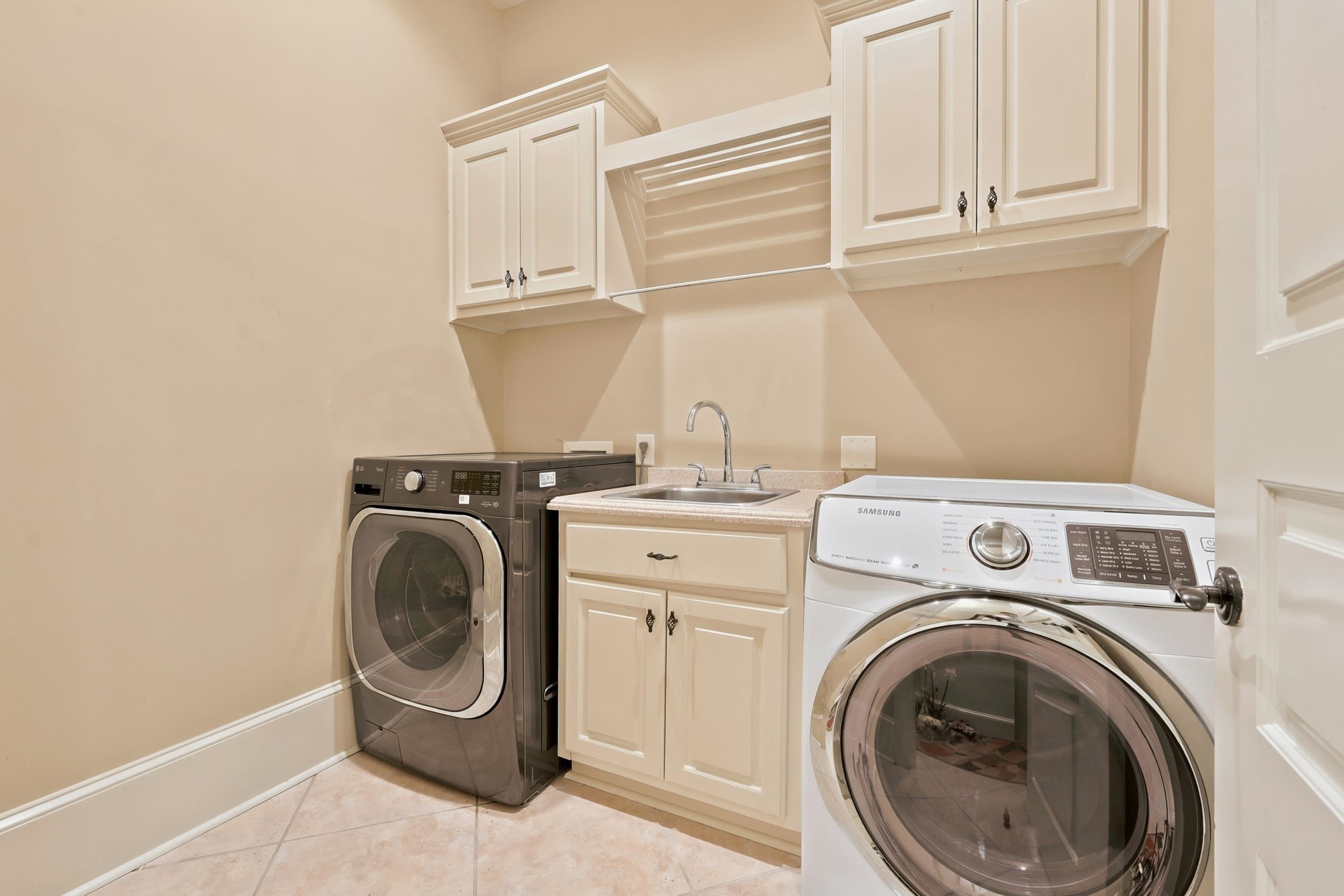 8953 Bella Verde Ct. Property Photo 34