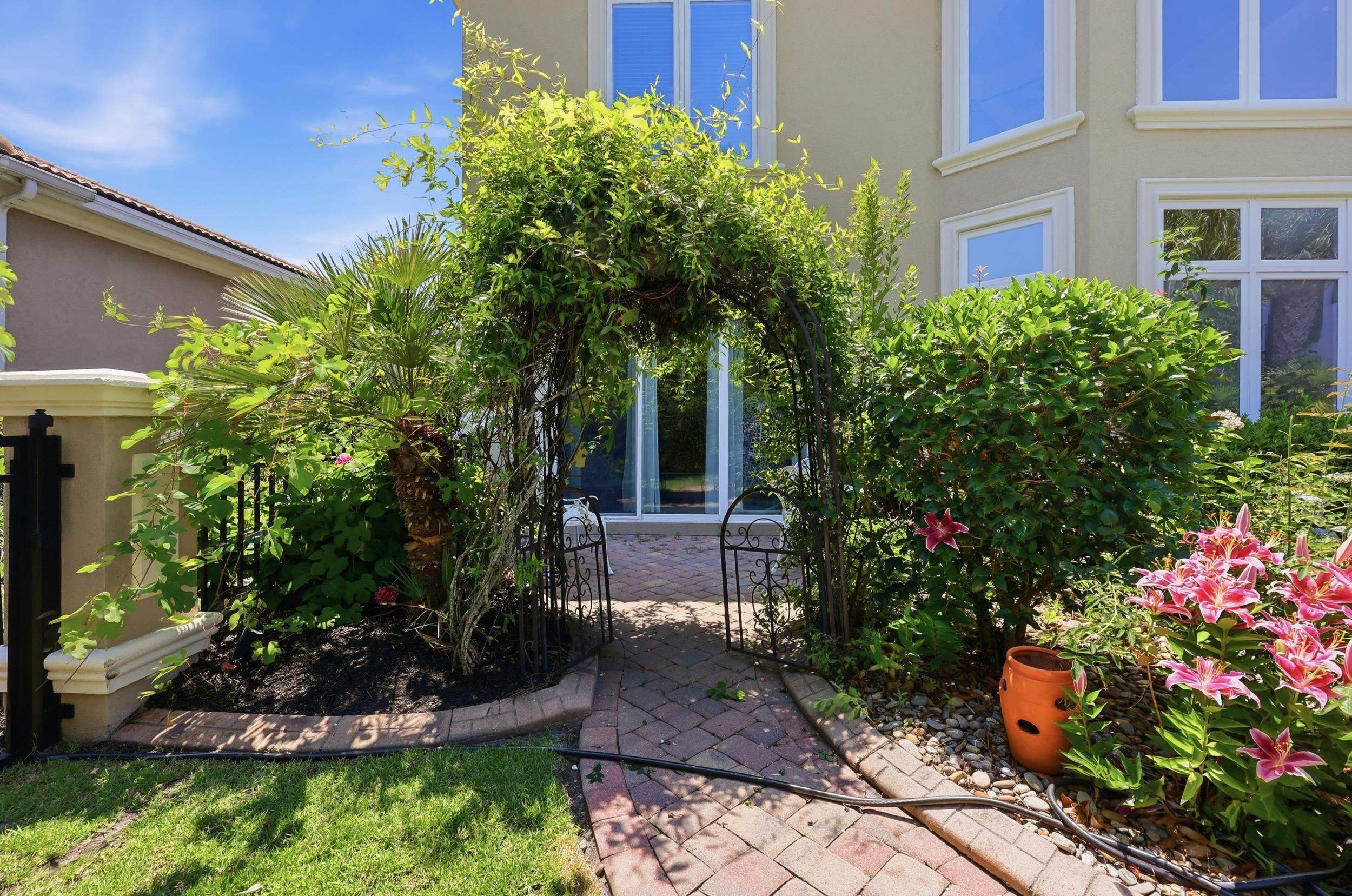 8953 Bella Verde Ct. Property Photo 52
