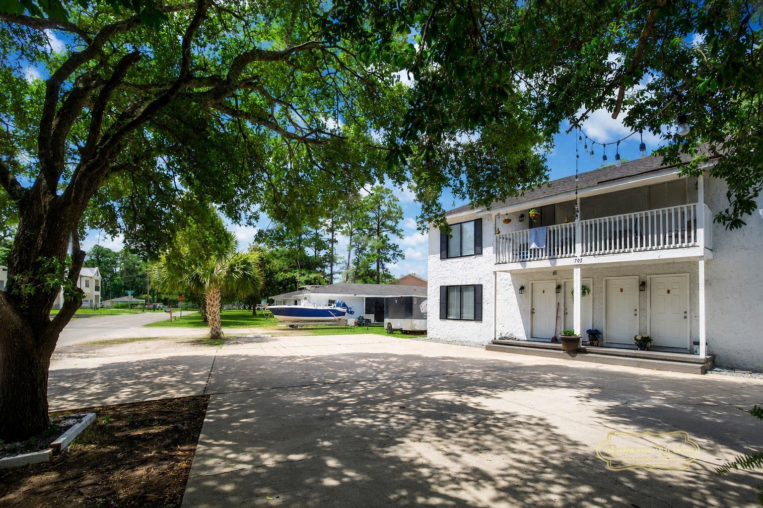 703 Collins St. Property Photo 21