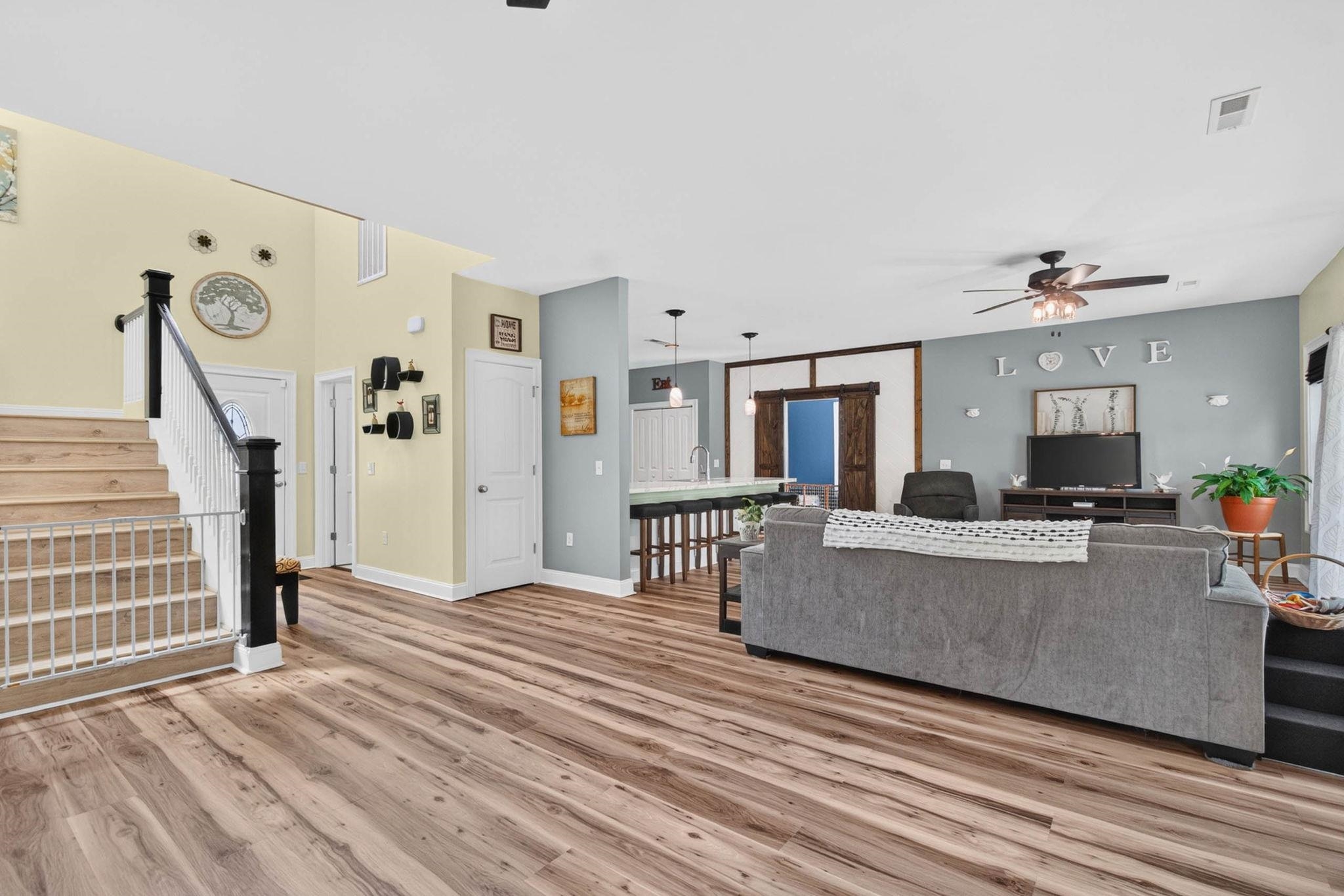 312 Canberra Ct. Property Photo 27