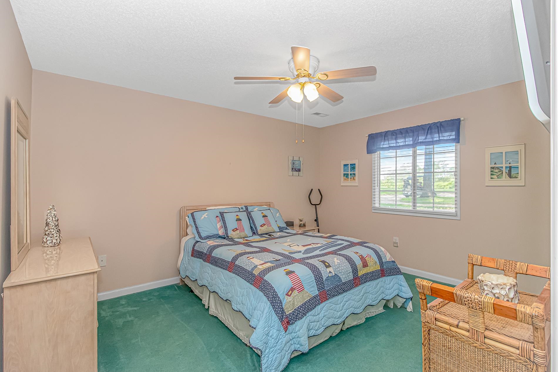 4648 Greenbriar Dr. Property Photo 14