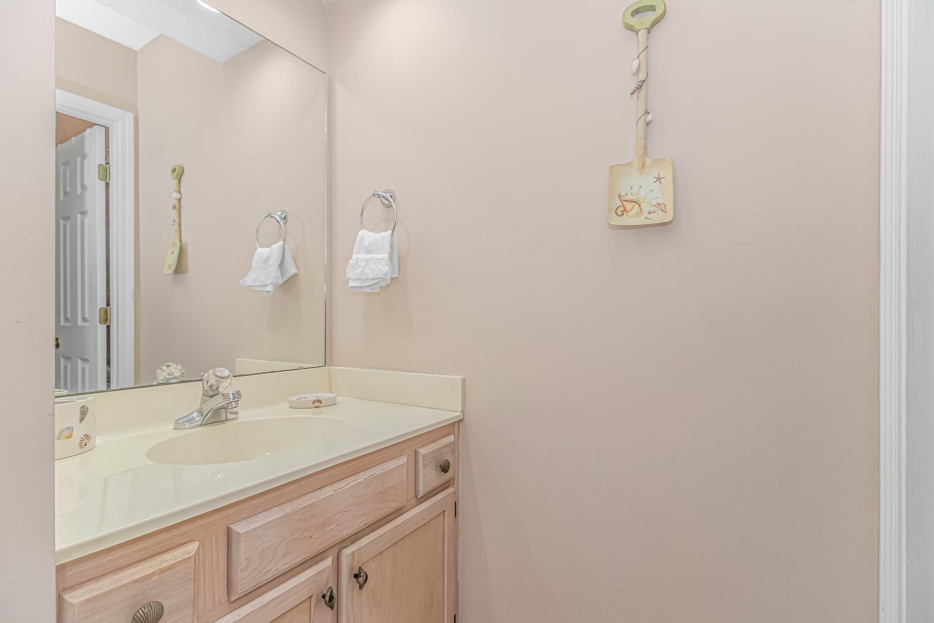4648 Greenbriar Dr. Property Photo 16