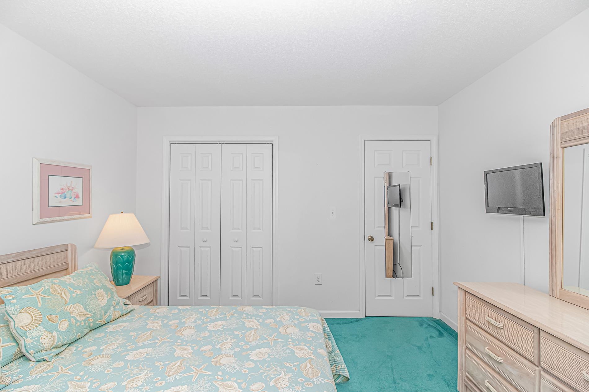 4648 Greenbriar Dr. Property Photo 20