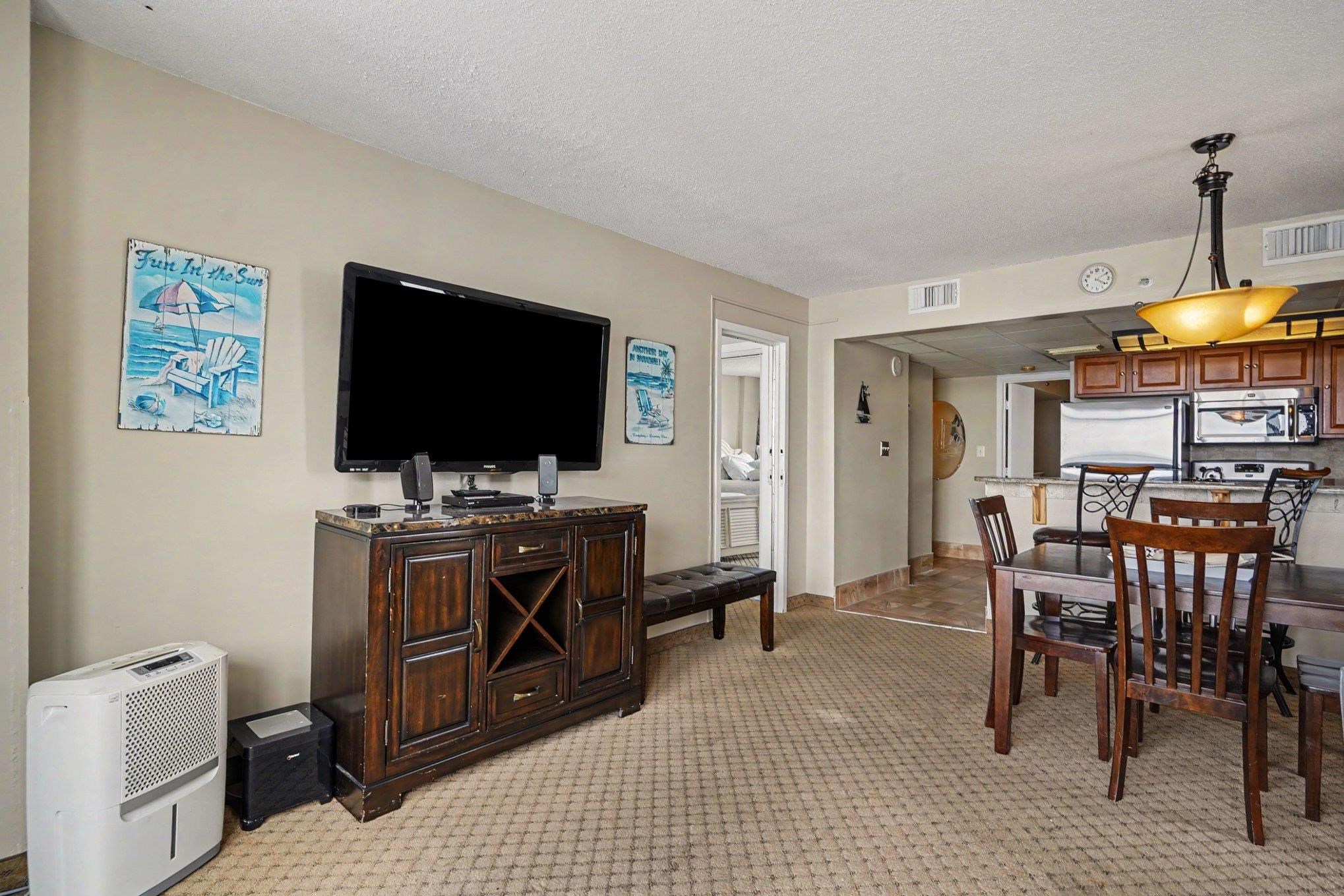 9550 Shore Dr. Property Photo 5