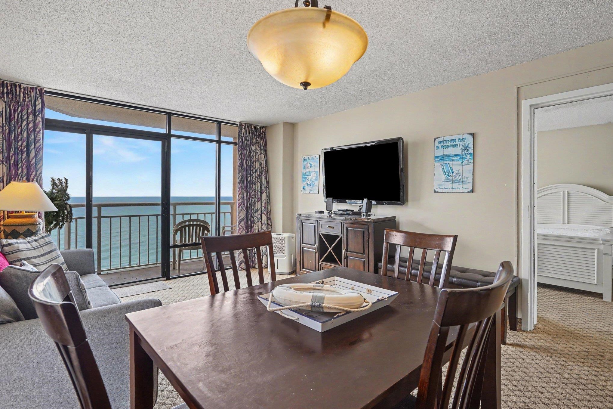 9550 Shore Dr. Property Photo 6