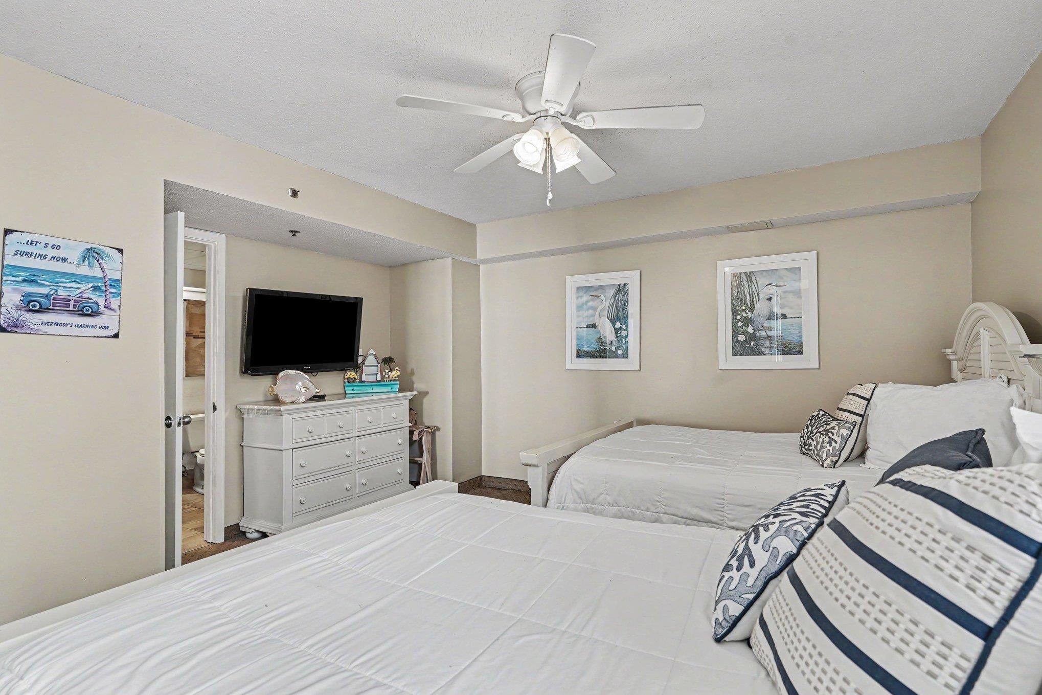 9550 Shore Dr. Property Photo 7