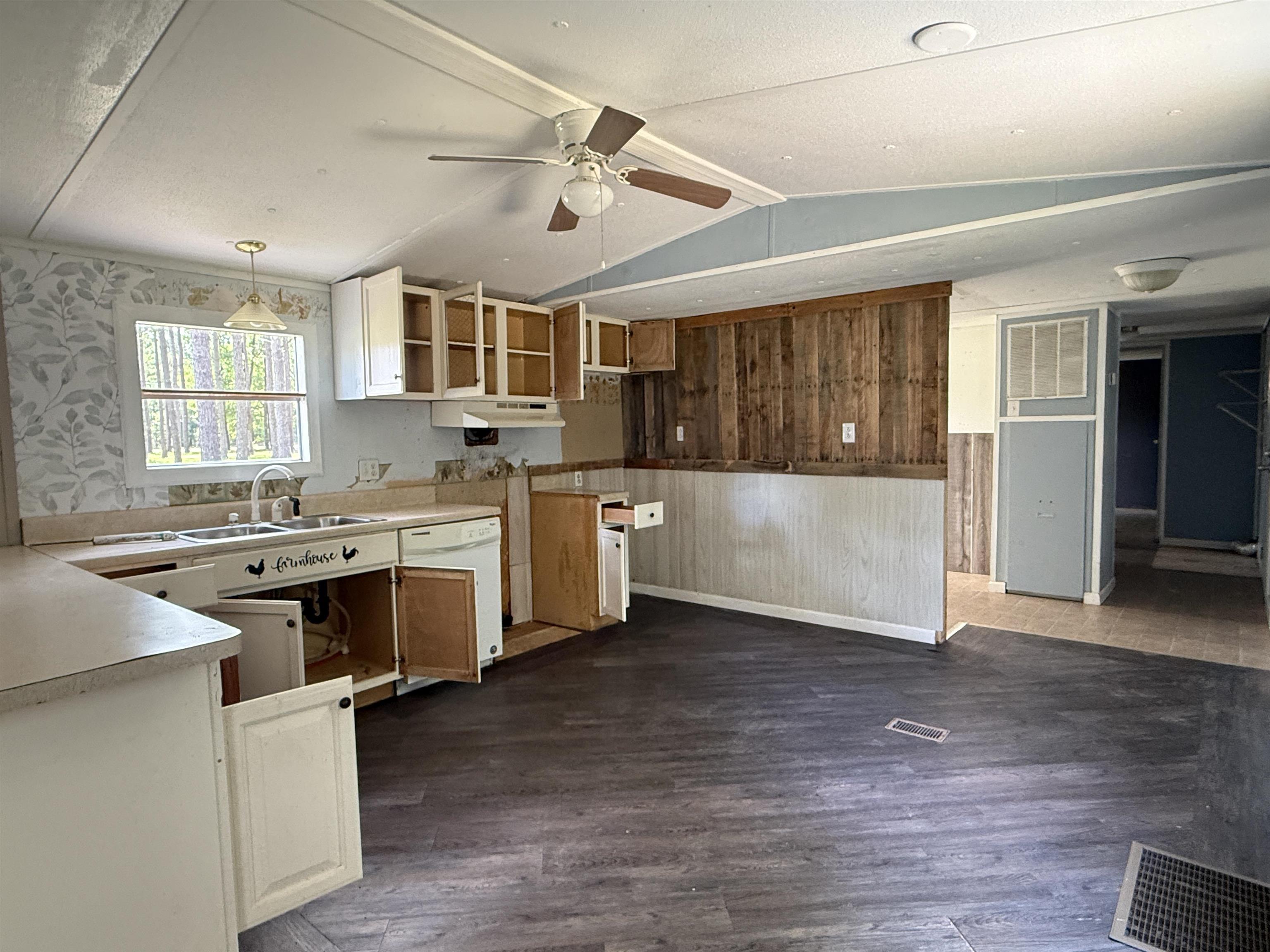 7241 Lawrimore Ln. Property Photo 14