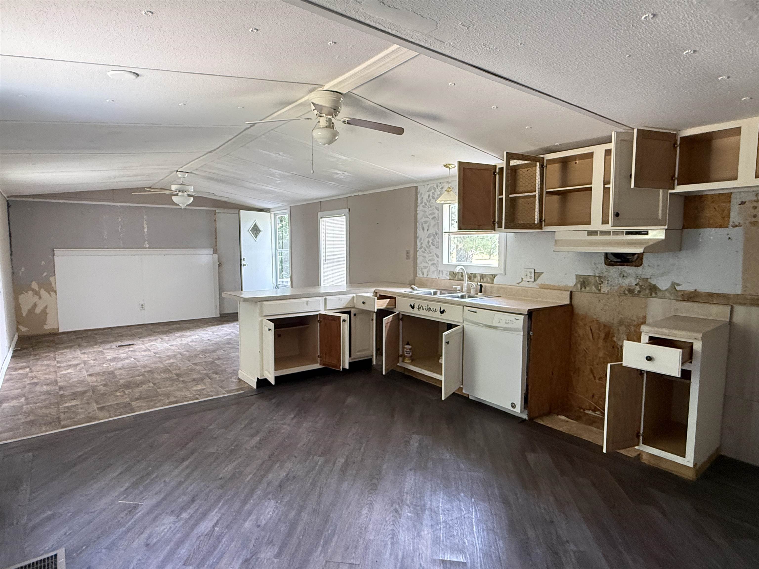 7241 Lawrimore Ln. Property Photo 16