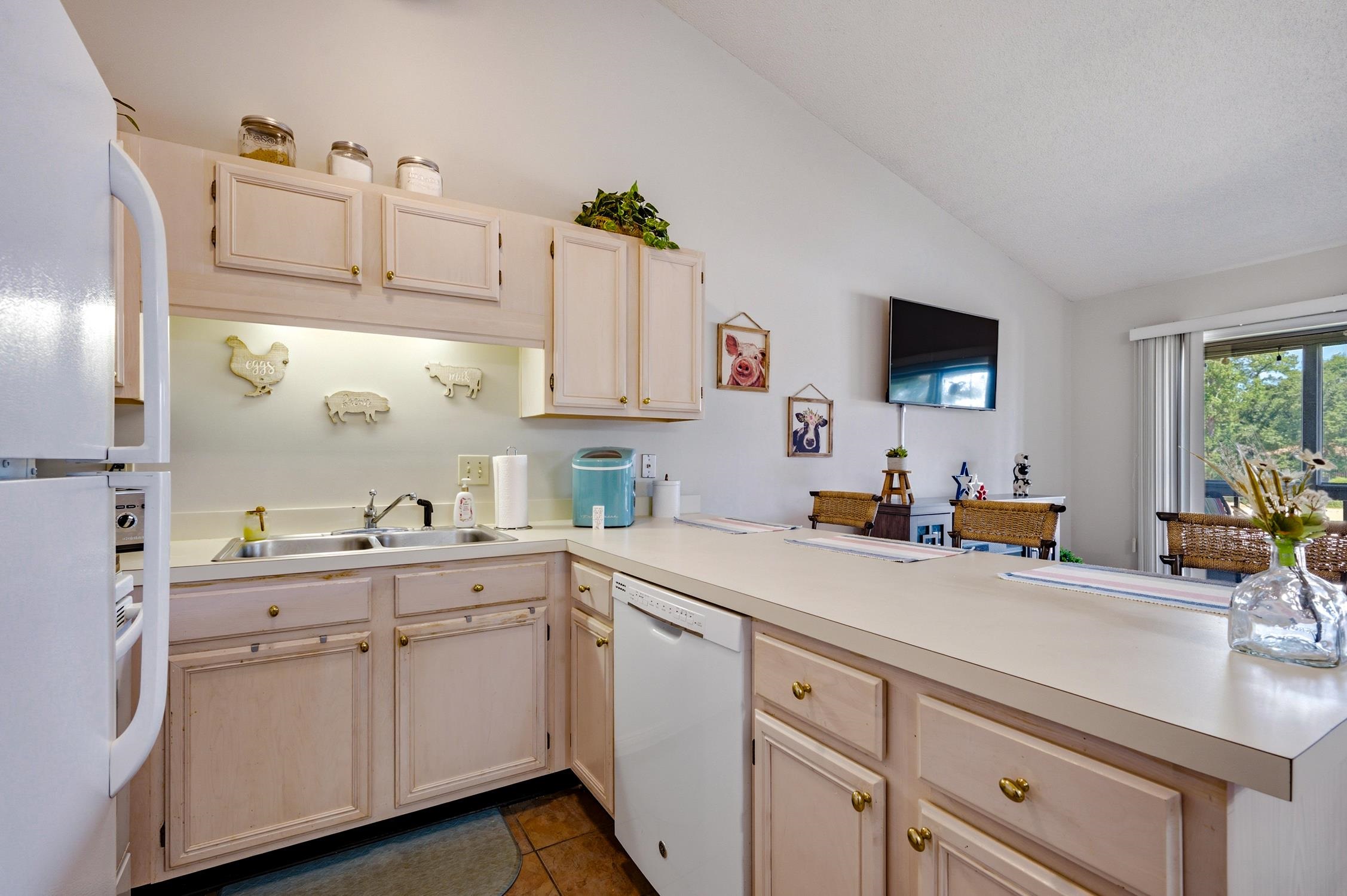 1027 Red Tree Circle Property Photo 7
