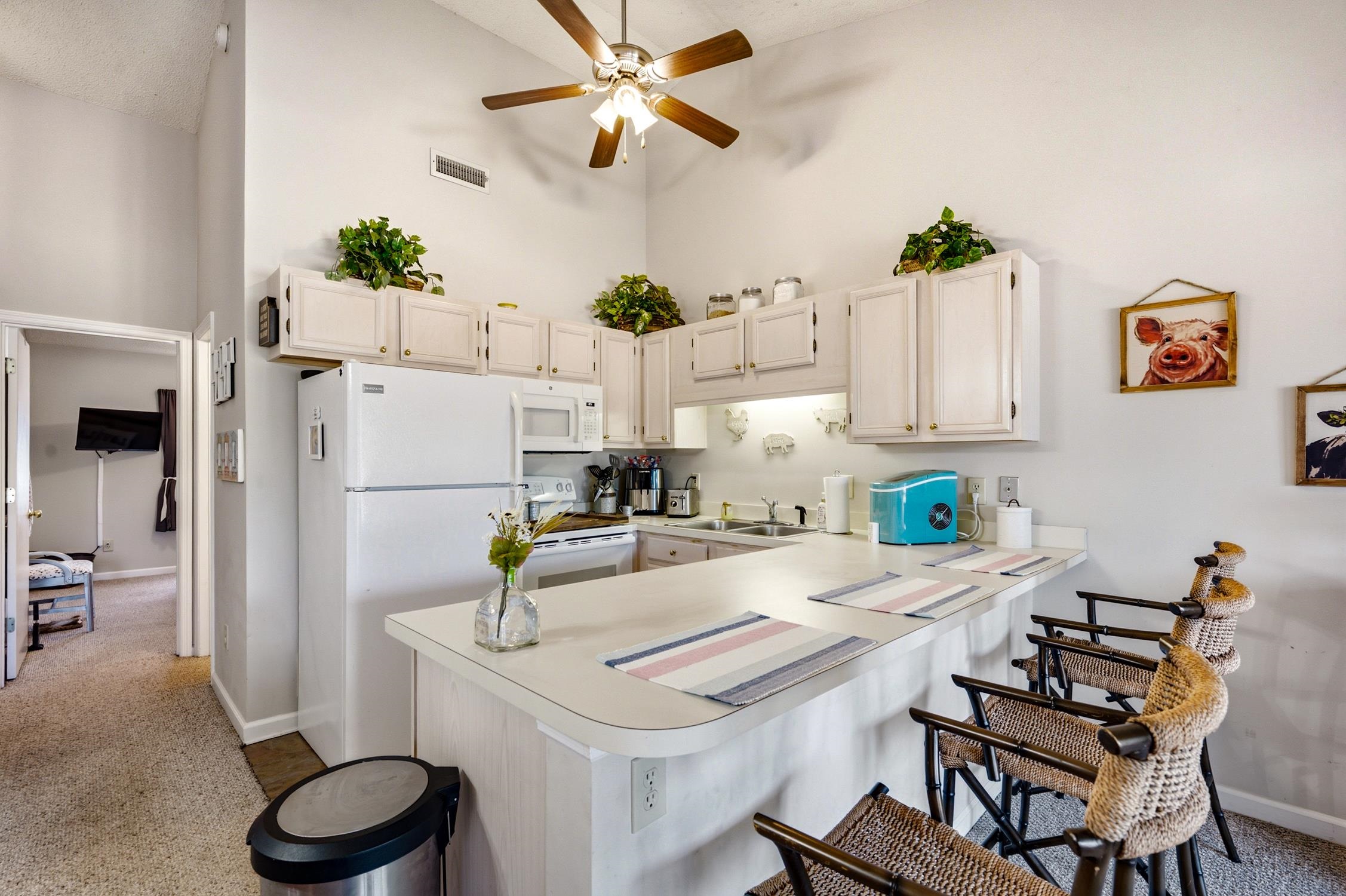 1027 Red Tree Circle Property Photo 9