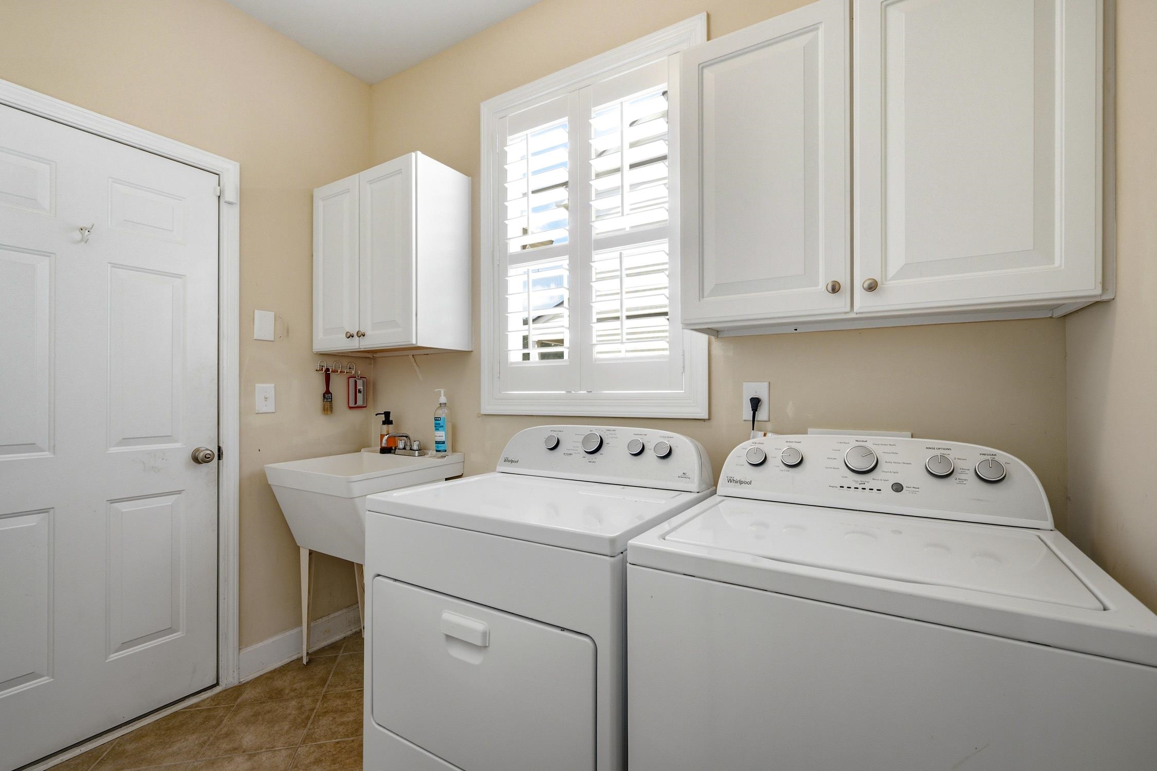 444 Hunley Ln. Property Photo 39
