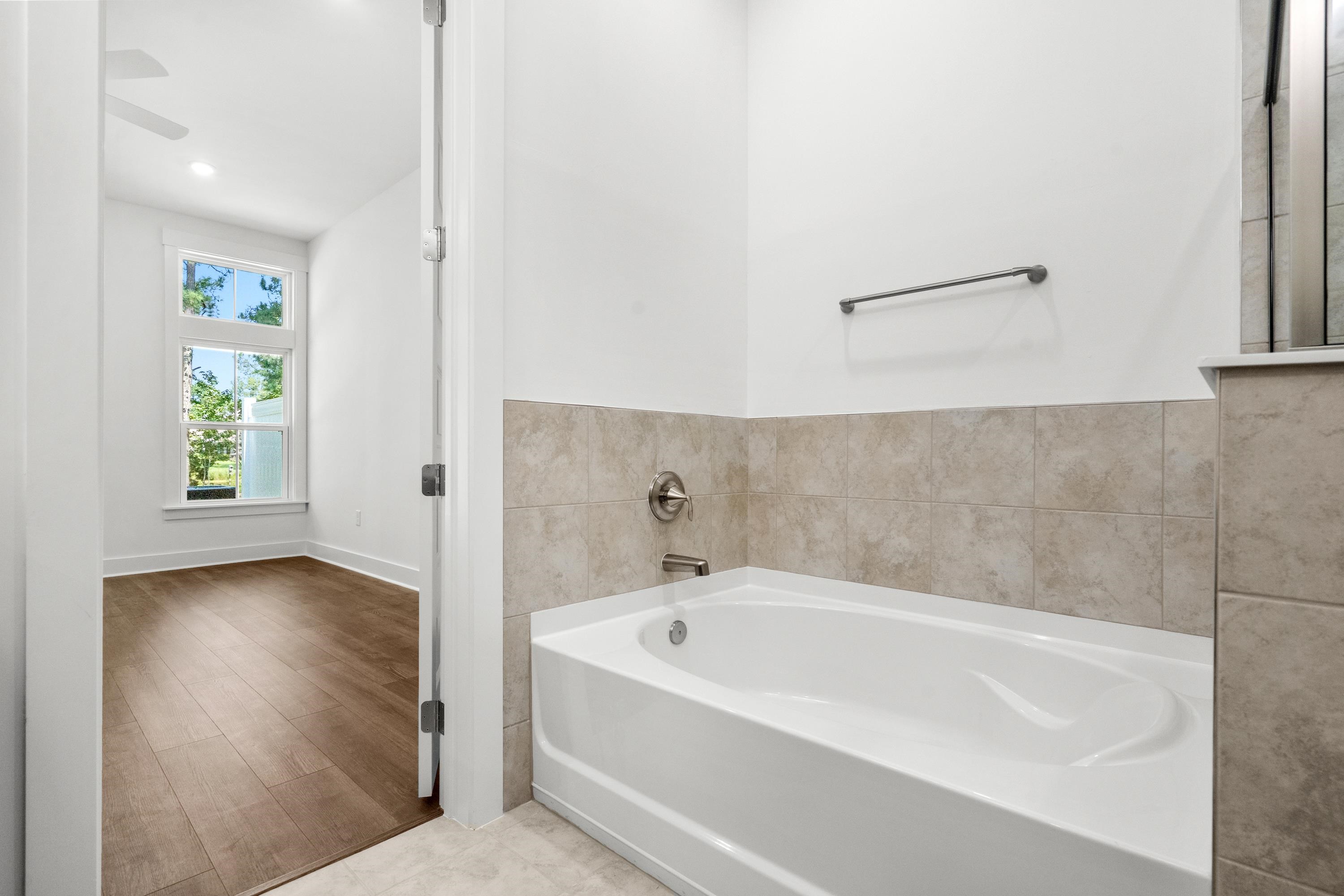 898 Foxtail Dr. Property Photo 23
