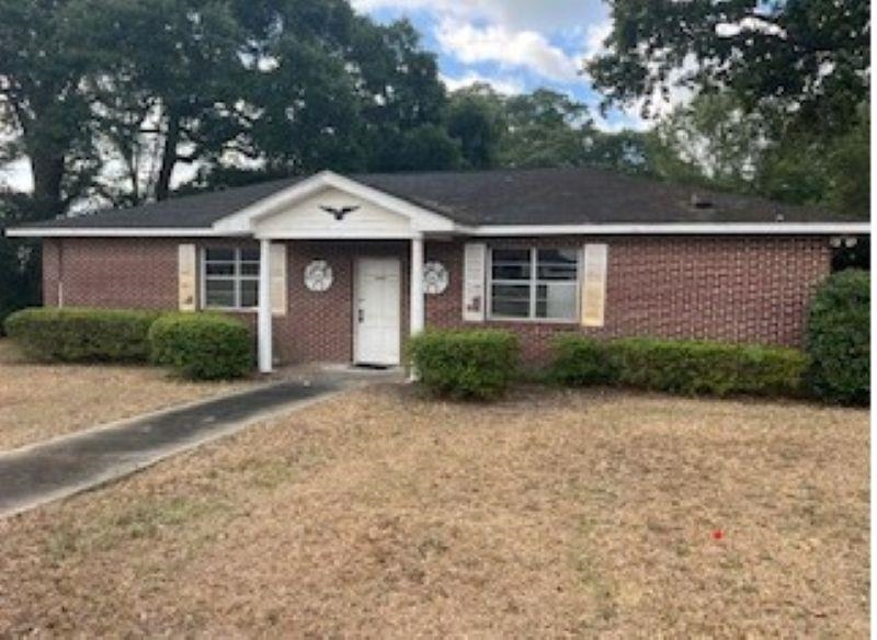 422 Ashton Dr. Property Photo 1