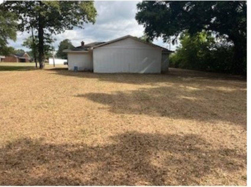 422 Ashton Dr. Property Photo 4
