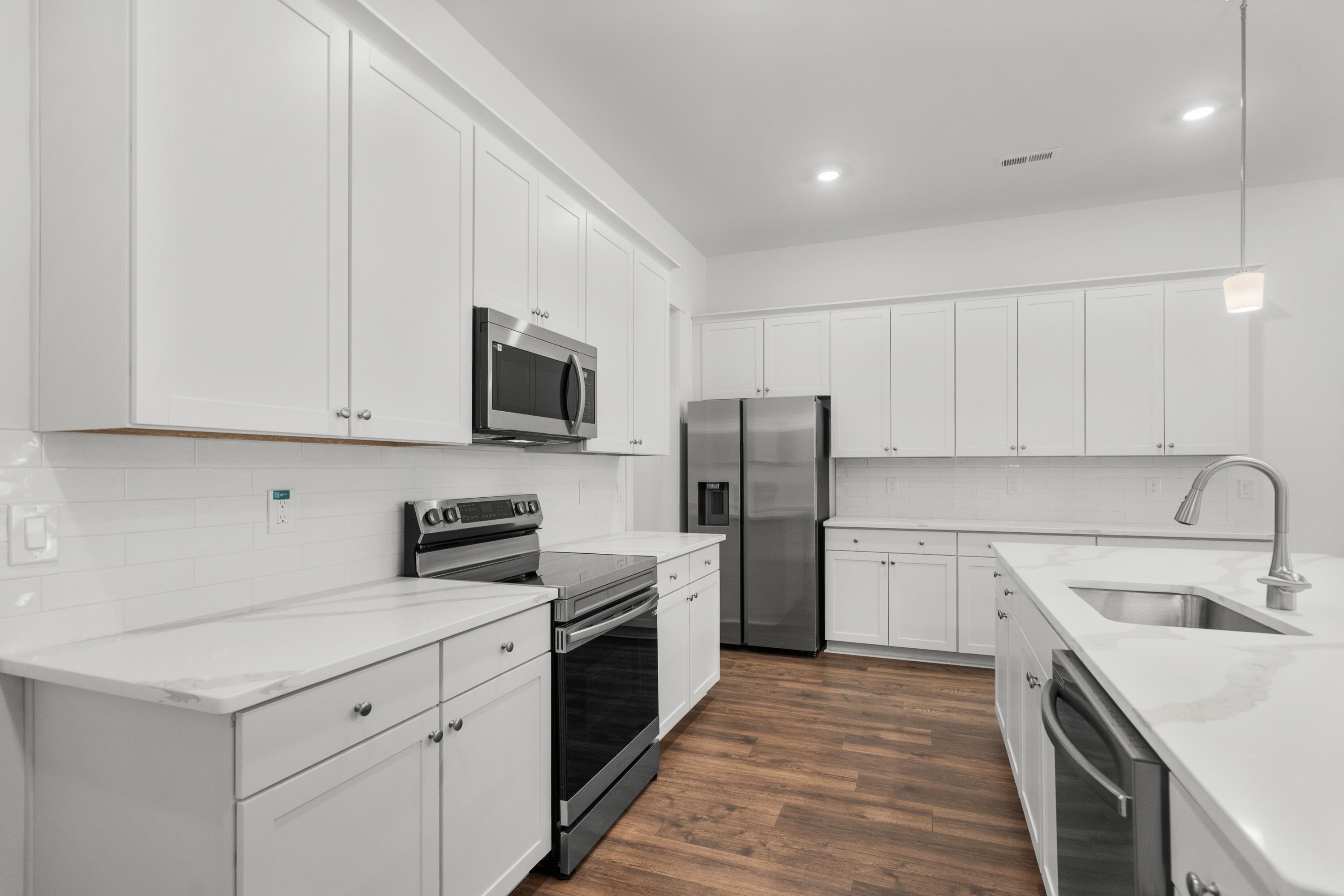 870 Foxtail Dr. Property Photo 13