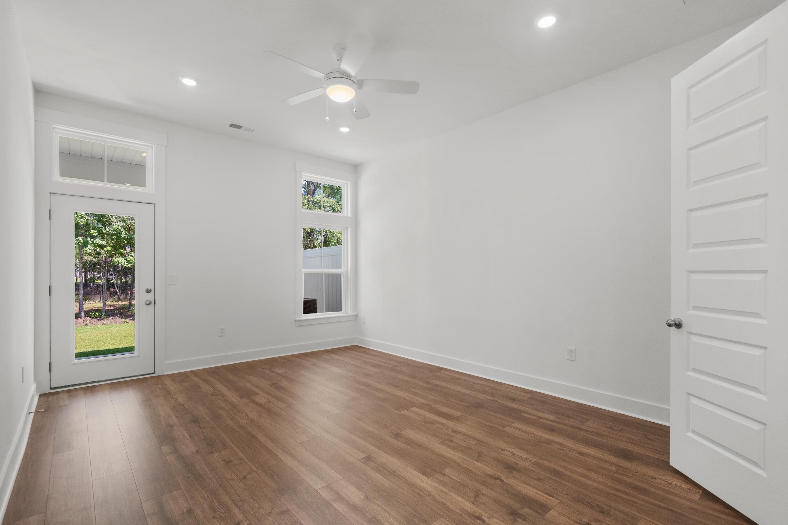 870 Foxtail Dr. Property Photo 24