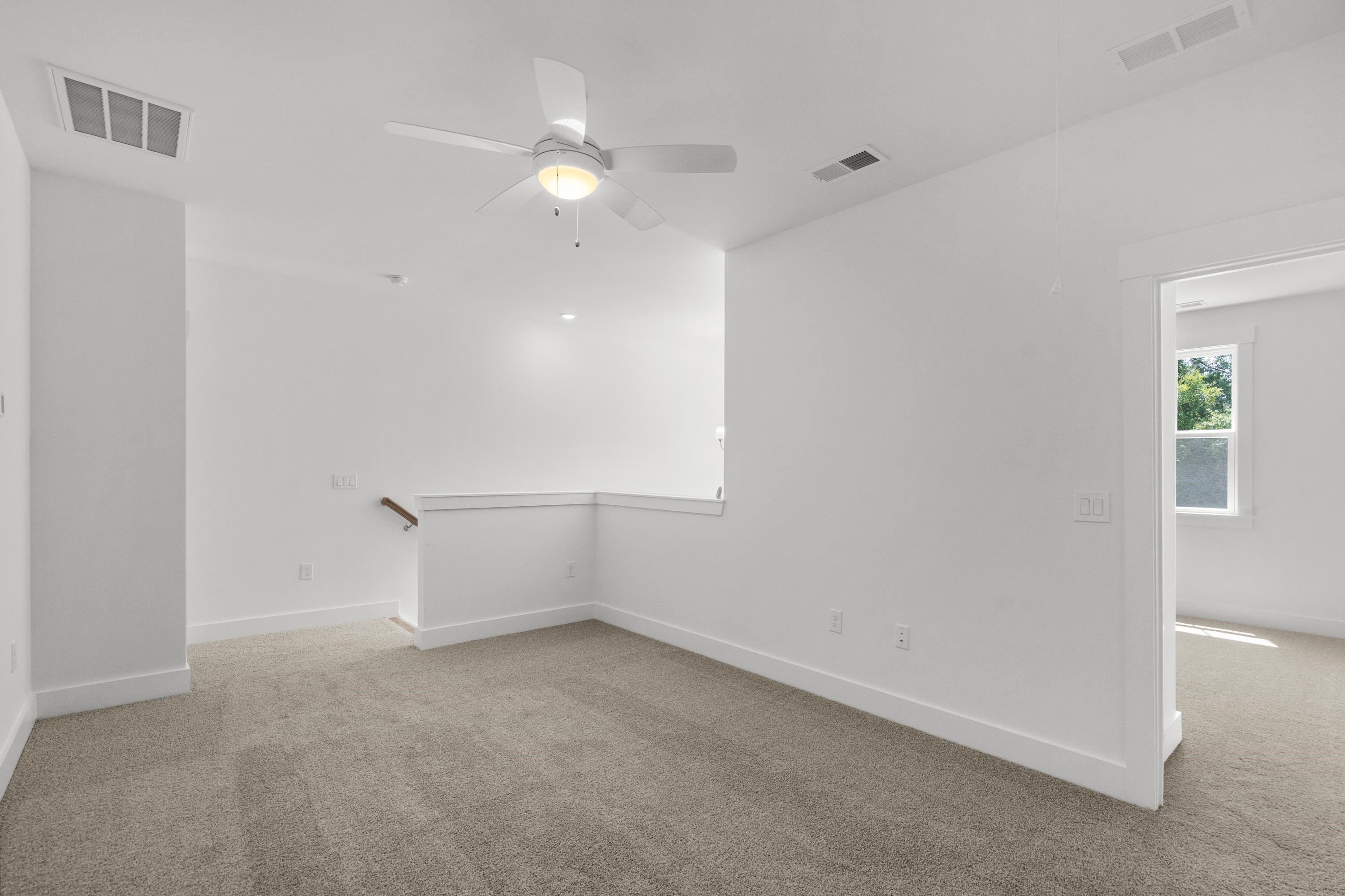 870 Foxtail Dr. Property Photo 32