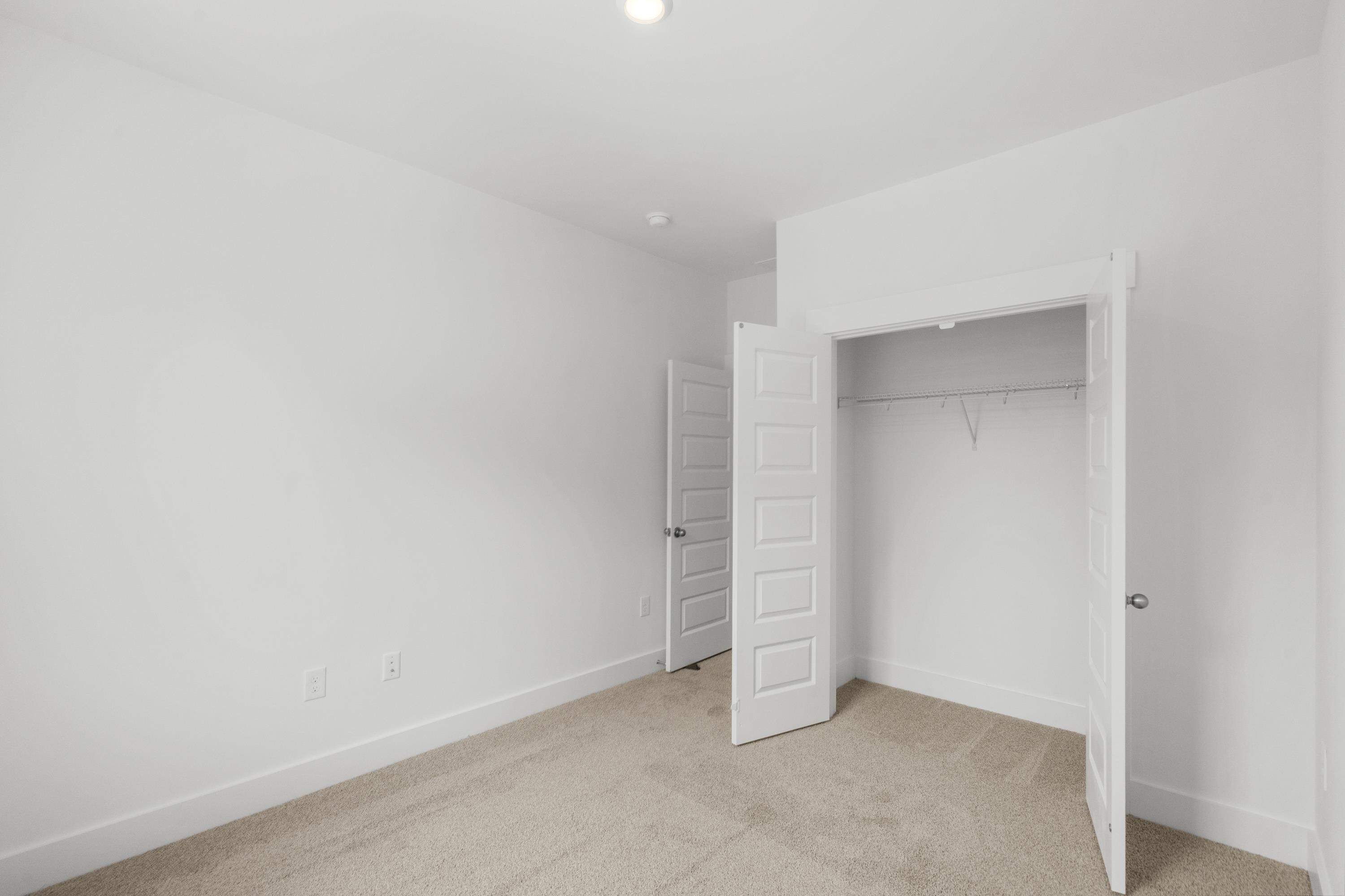 870 Foxtail Dr. Property Photo 36