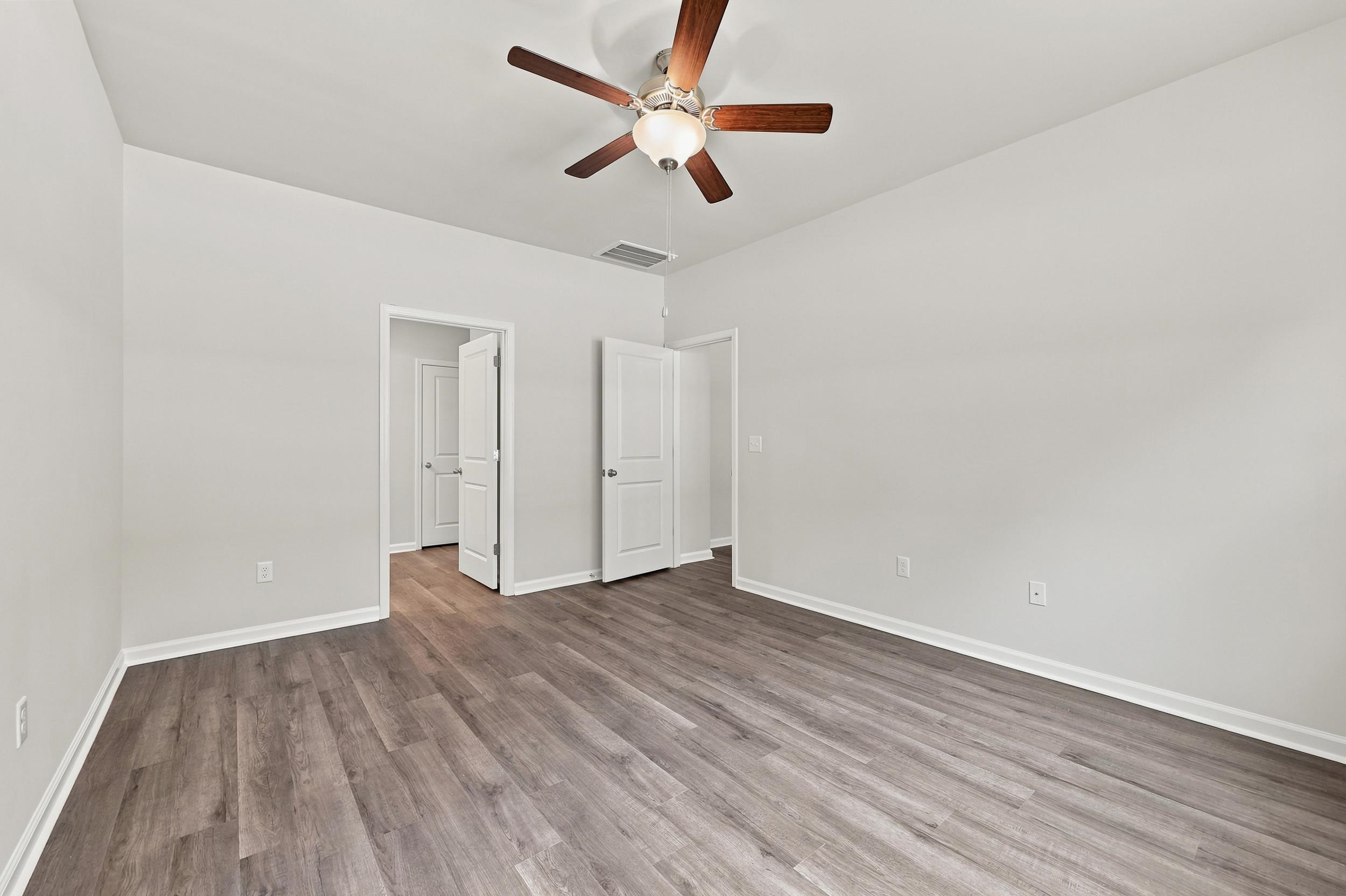 310 Ridley St Property Photo 32