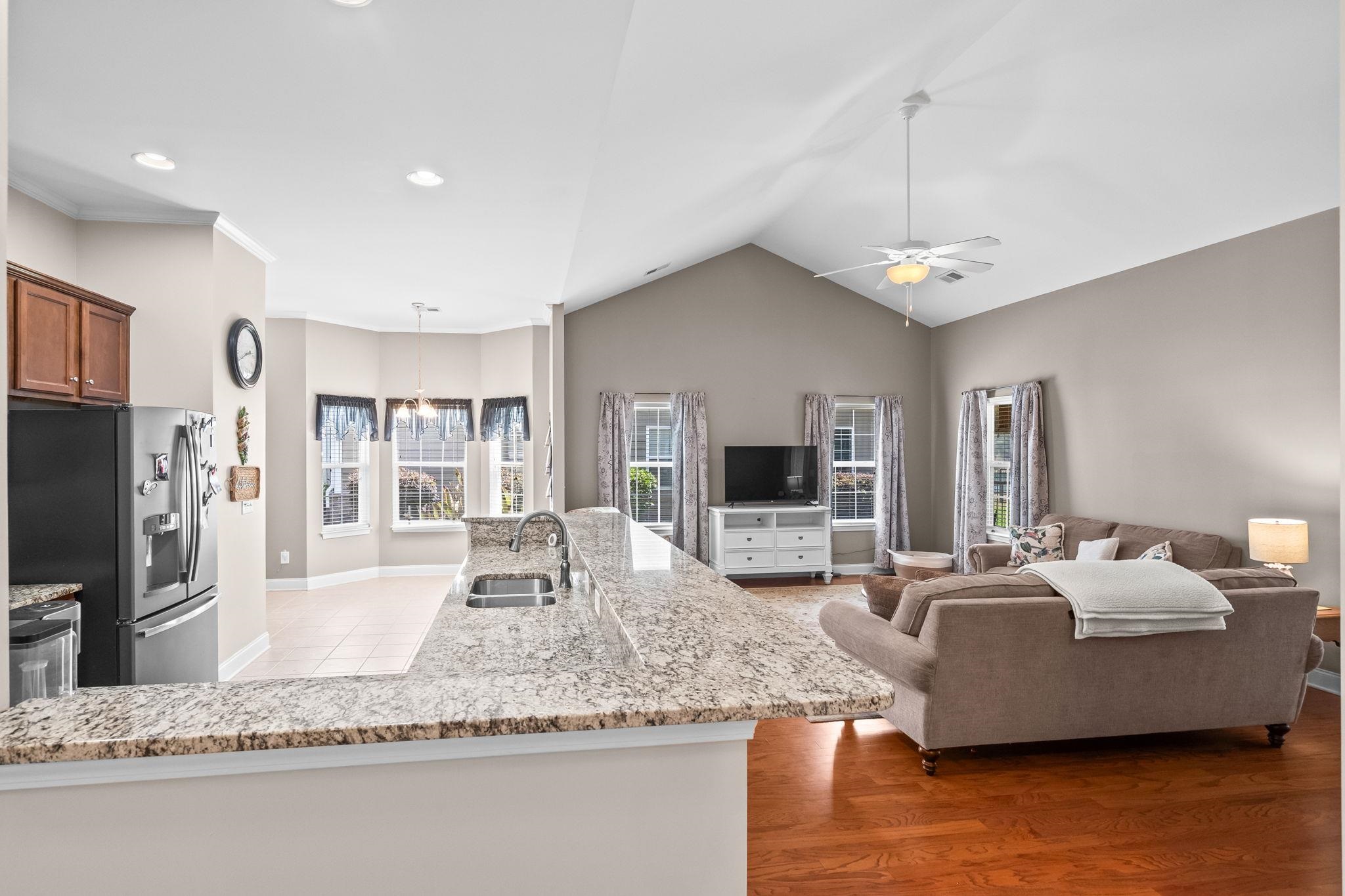 158 Shady Arbor Loop Property Photo 8