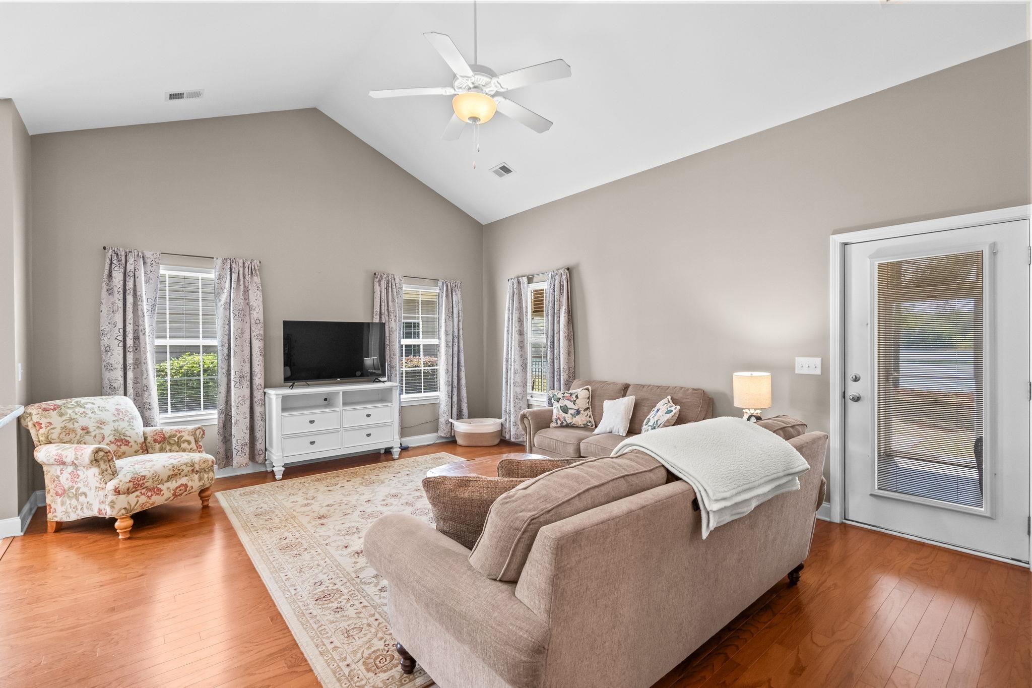158 Shady Arbor Loop Property Photo 10