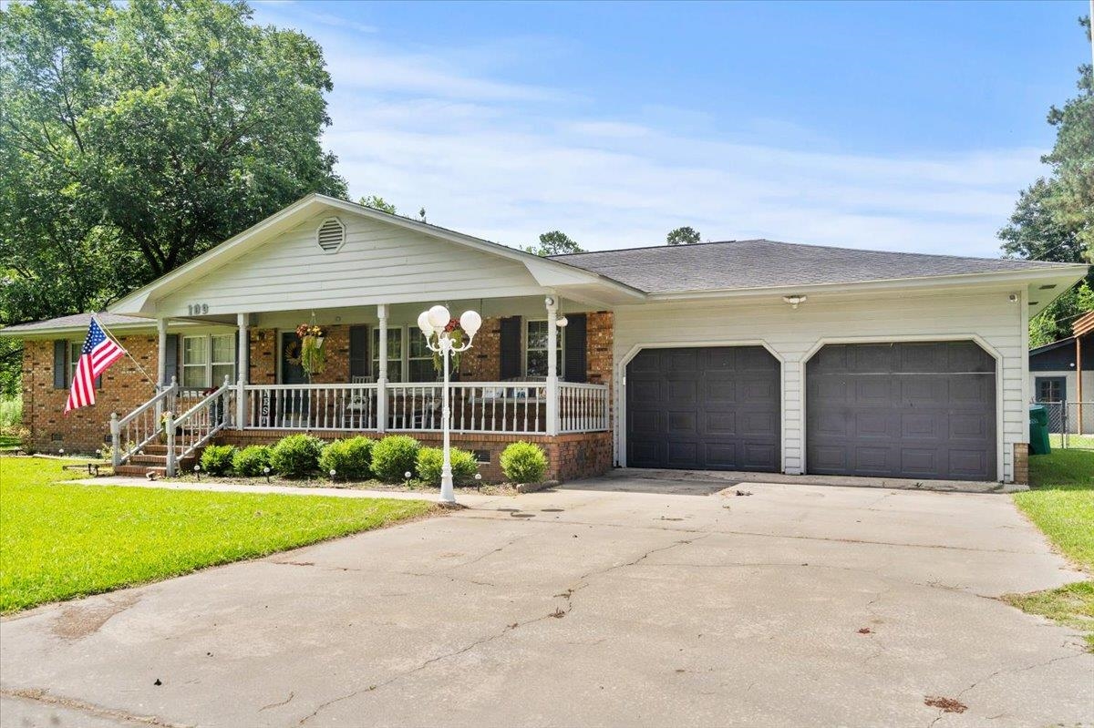 109 Oakdale Ct. Property Photo 1