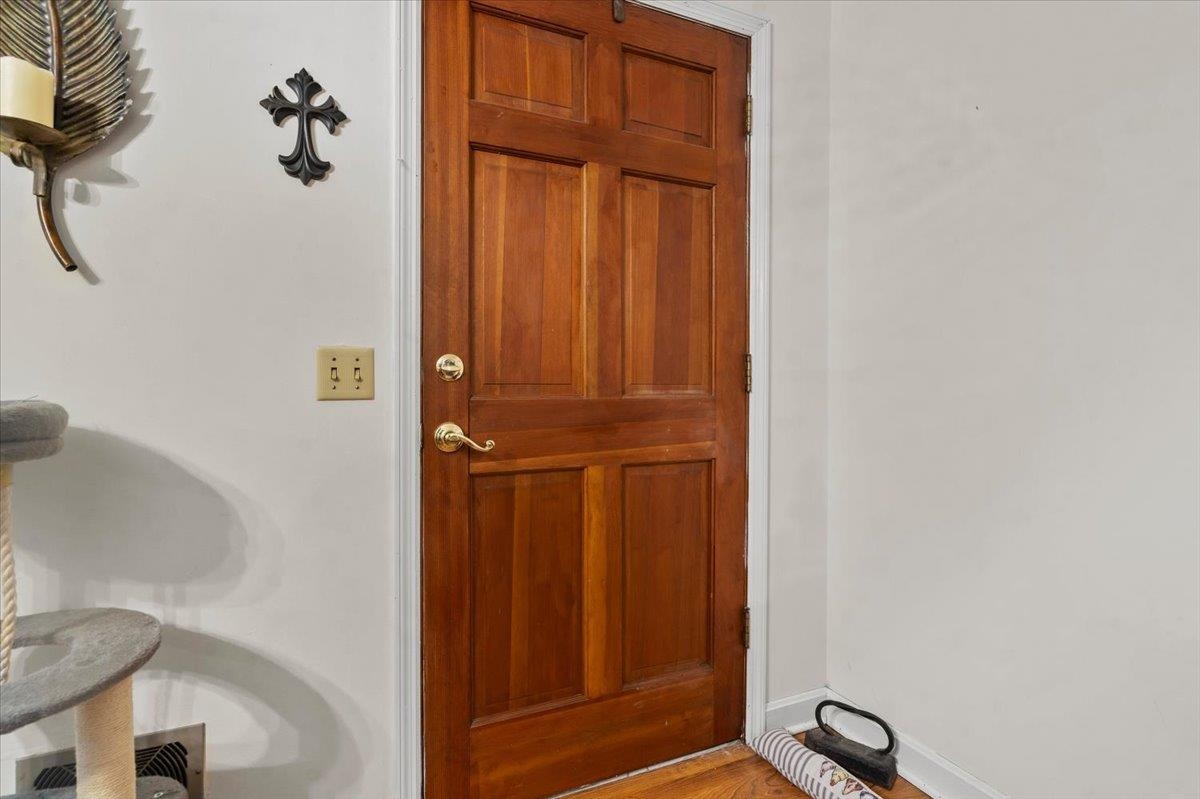 109 Oakdale Ct. Property Photo 4