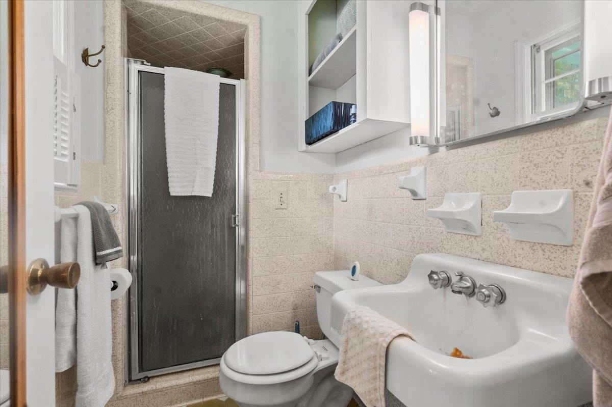 109 Oakdale Ct. Property Photo 24