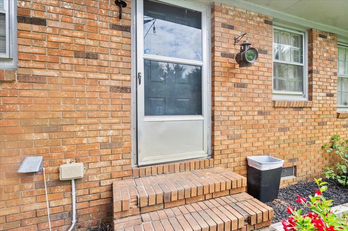 109 Oakdale Ct. Property Photo 32