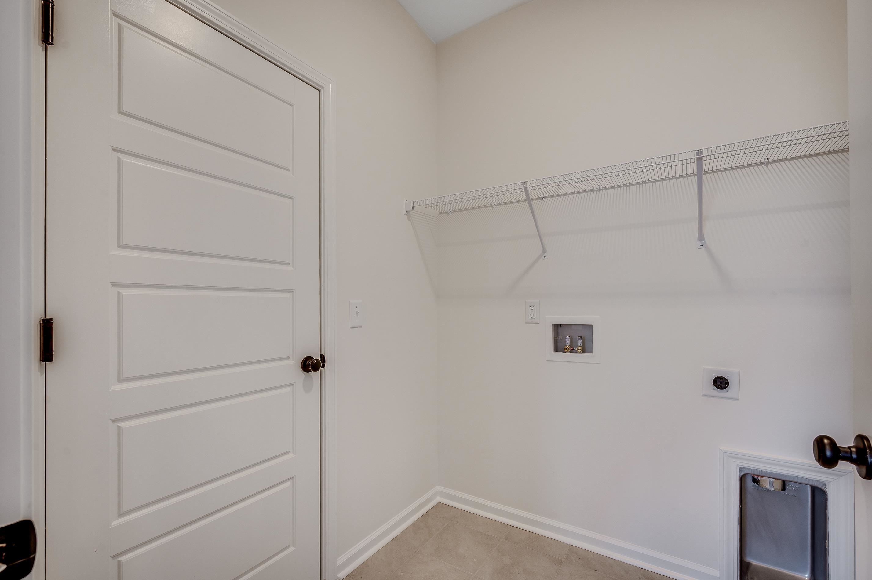 3053 Claredon St Property Photo 17