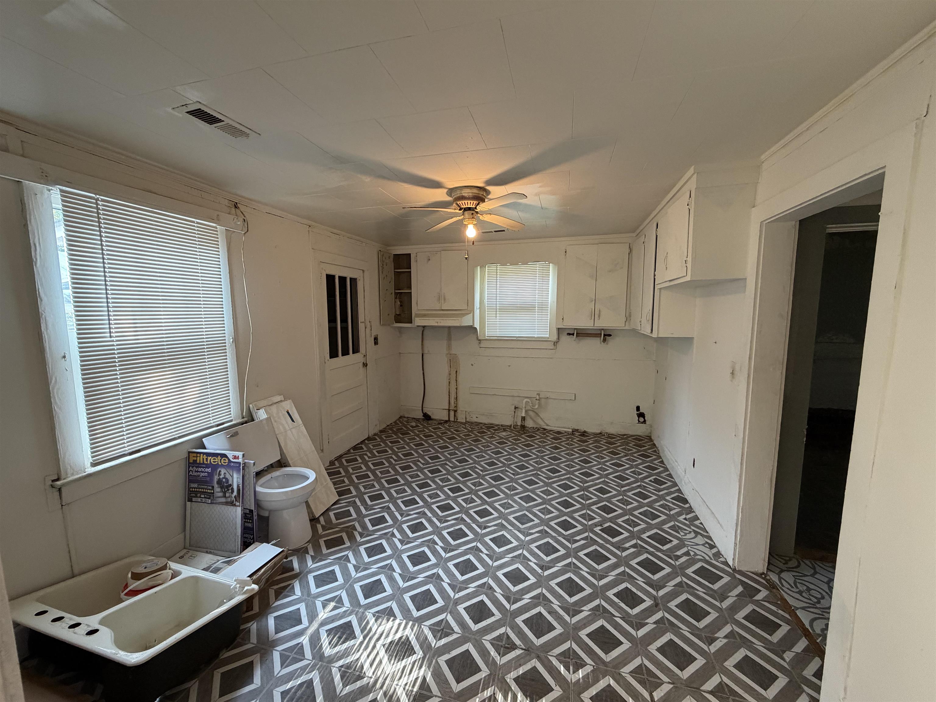 224 E Brooks St. Property Photo 4