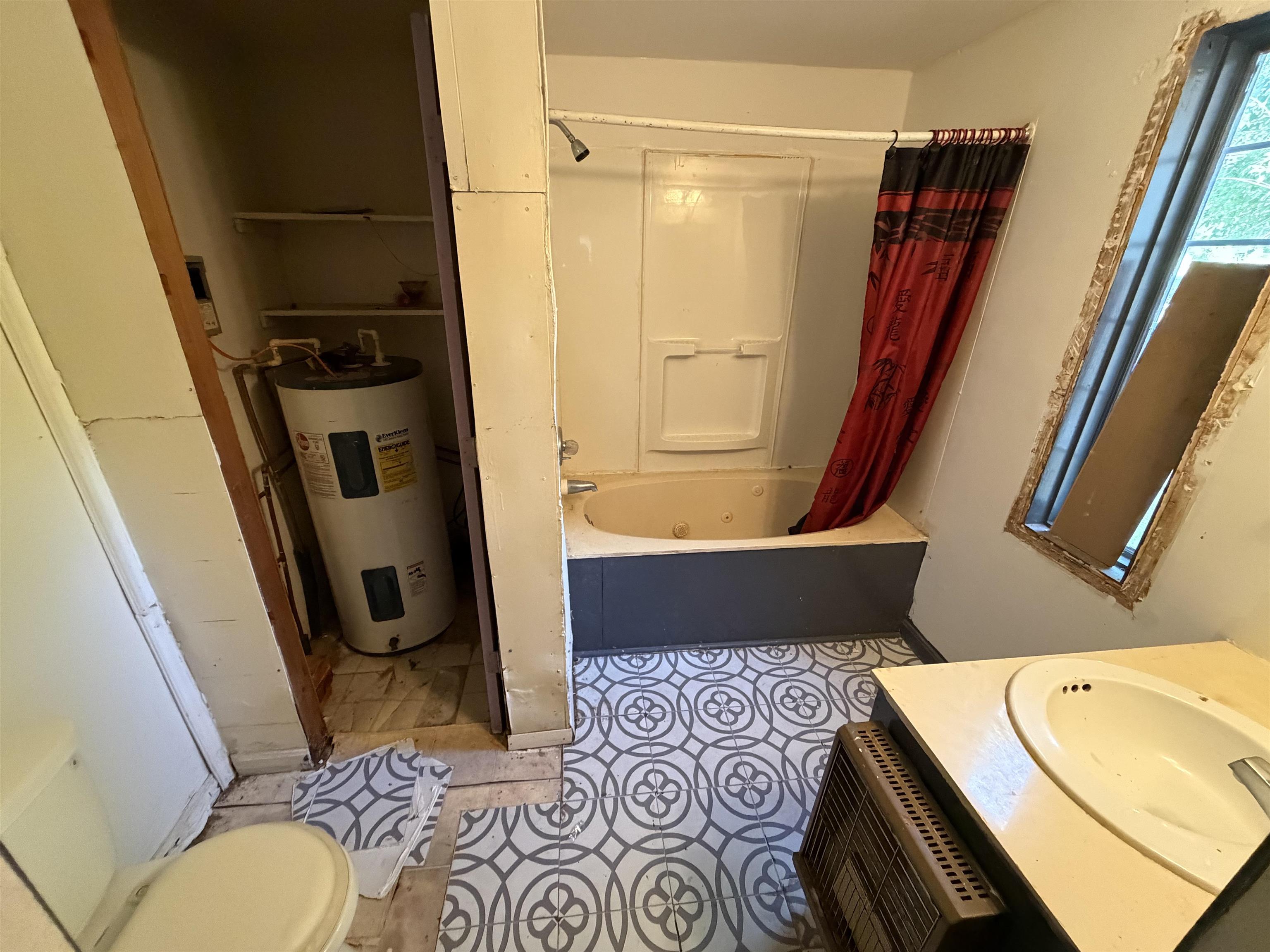 224 E Brooks St. Property Photo 8