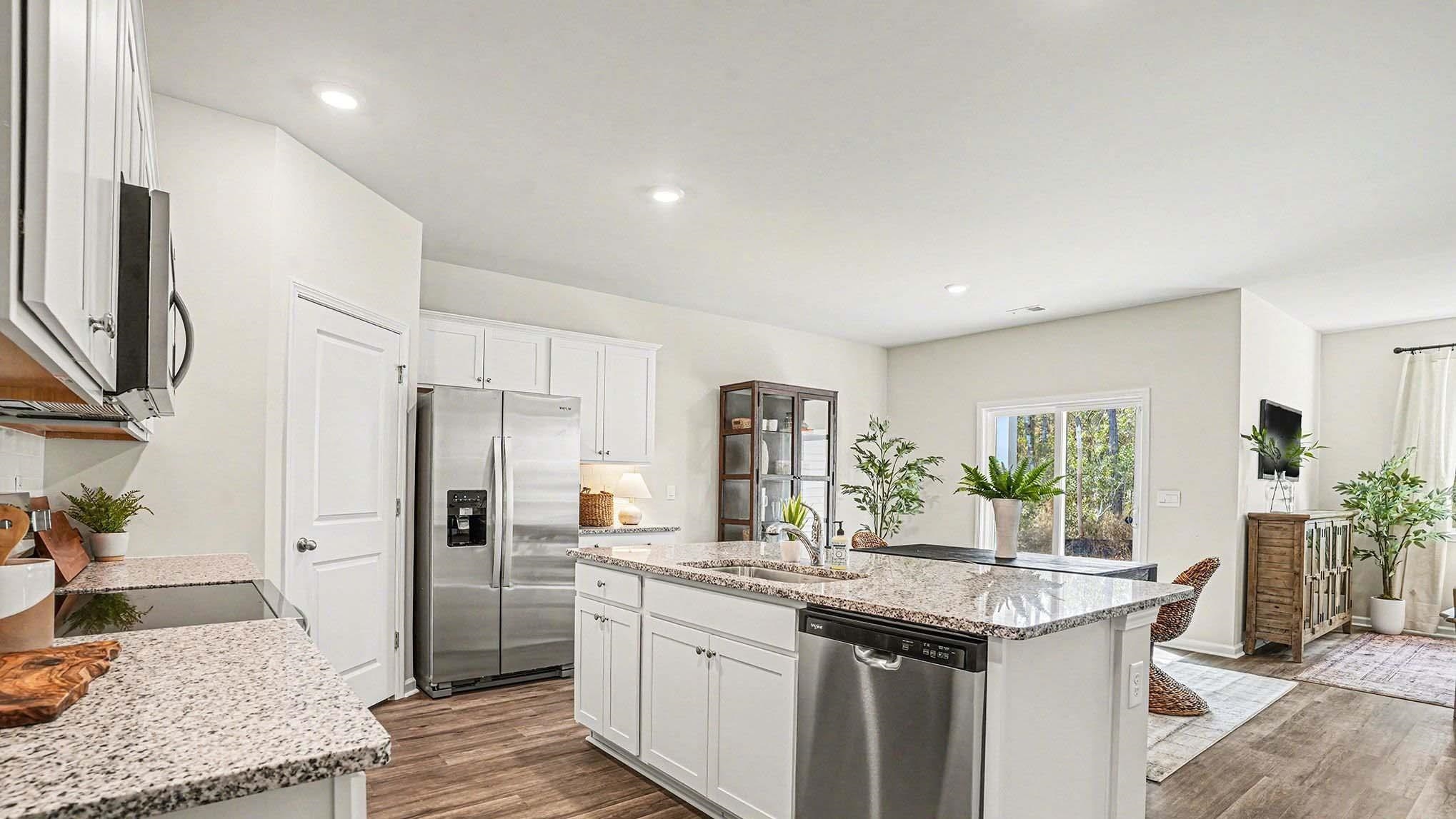 8044 Panda Bear Way Property Photo 4