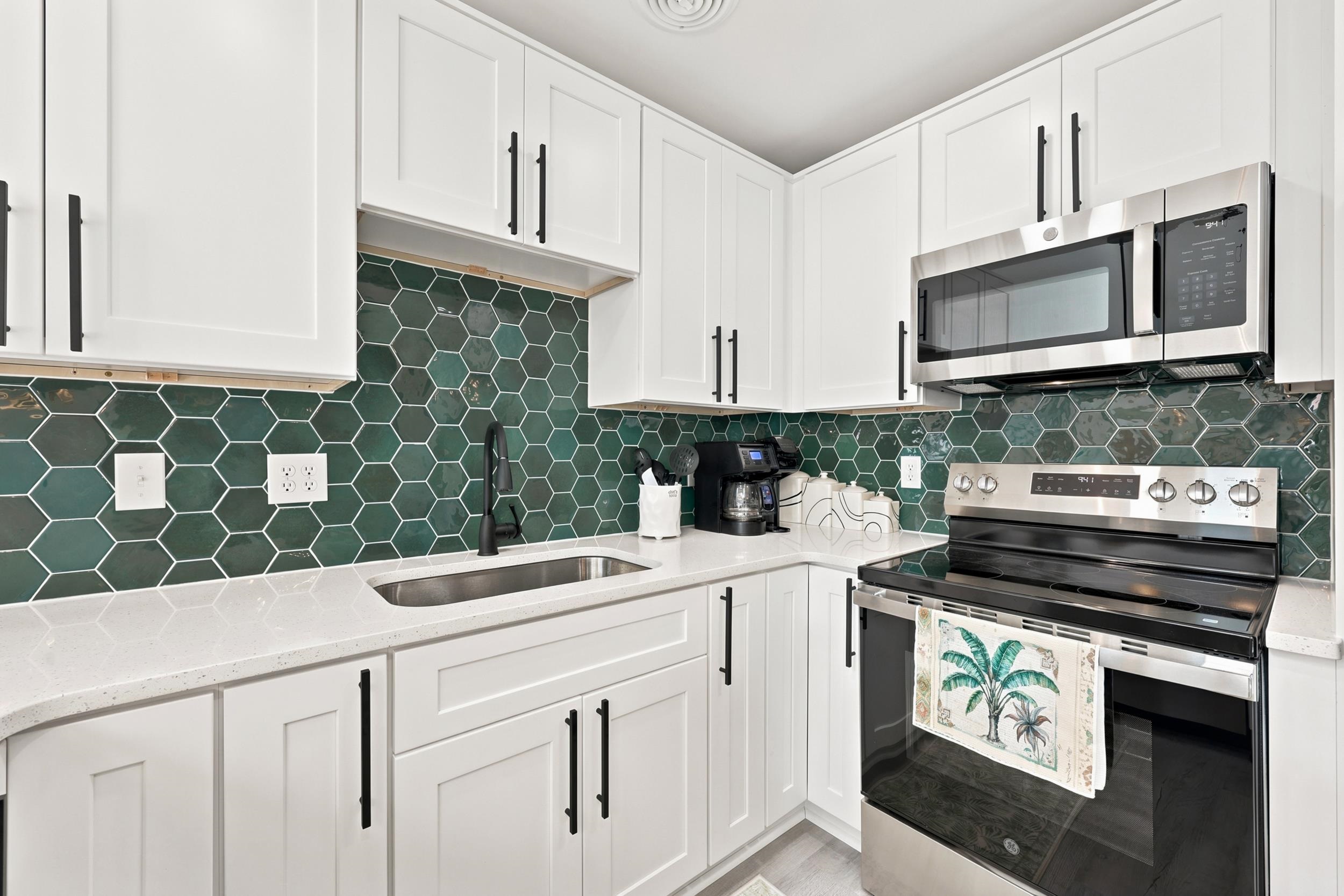 1890 Colony Dr. Property Photo 7