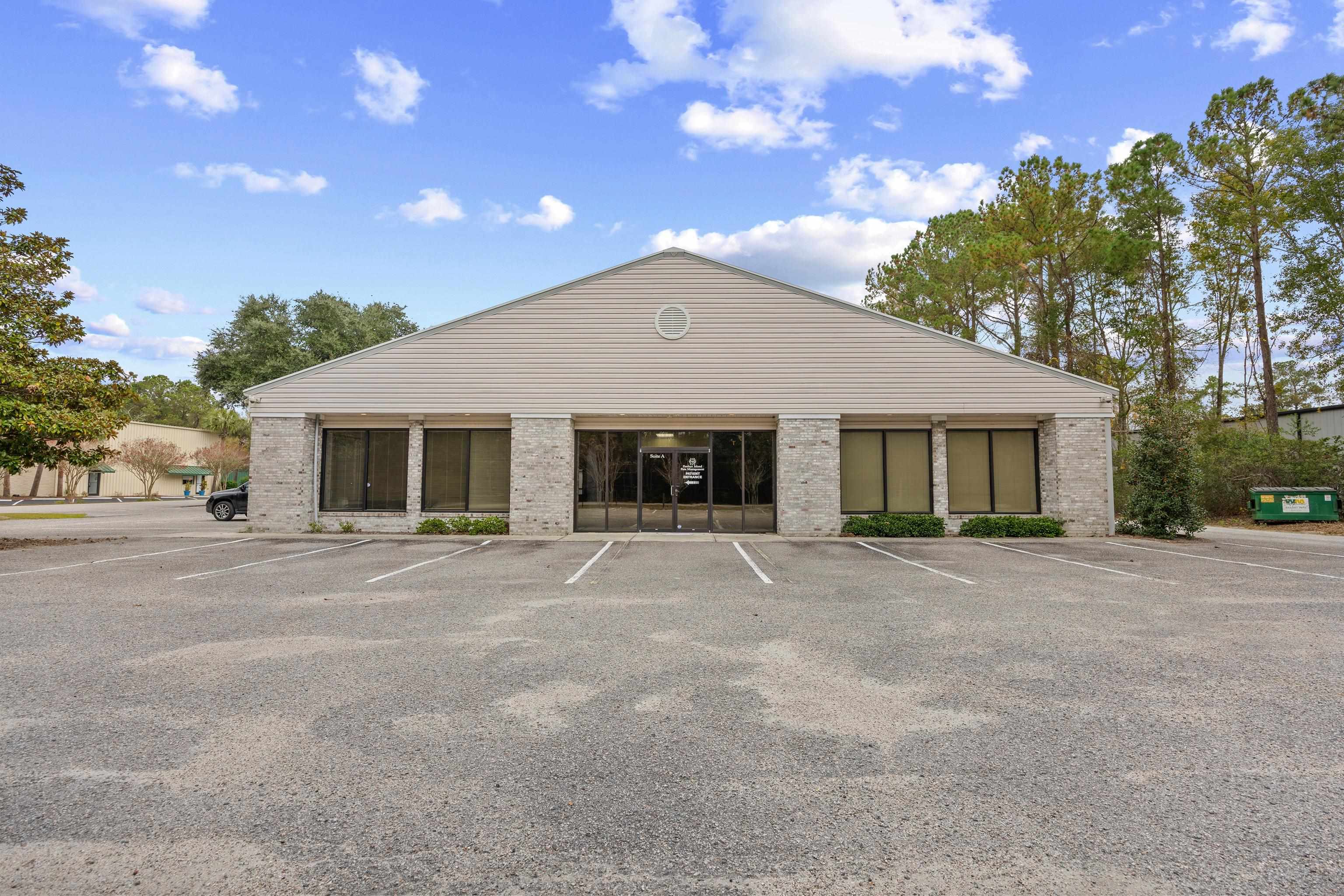 313 Commerce Dr. Property Photo 1