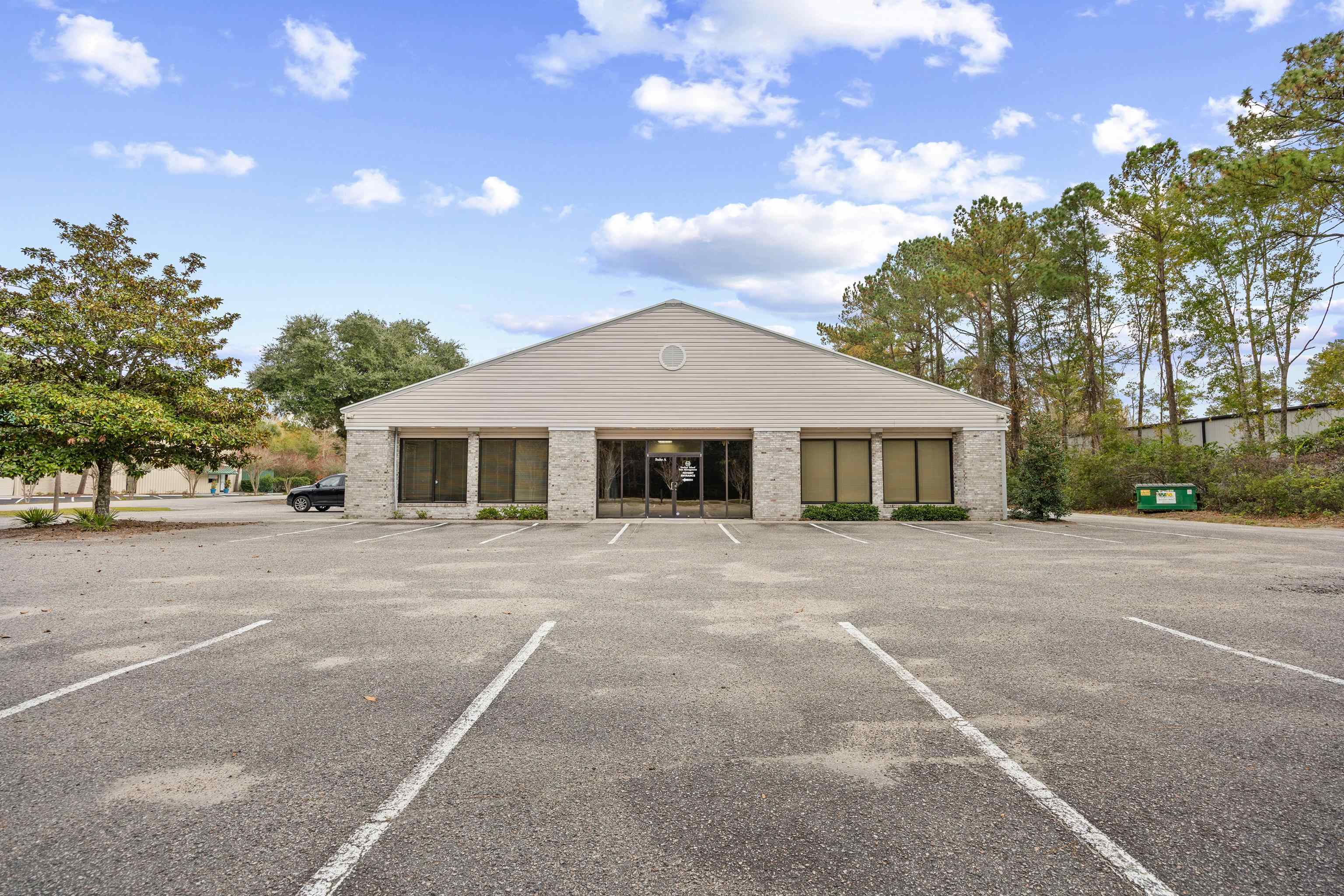 313 Commerce Dr. Property Photo 2