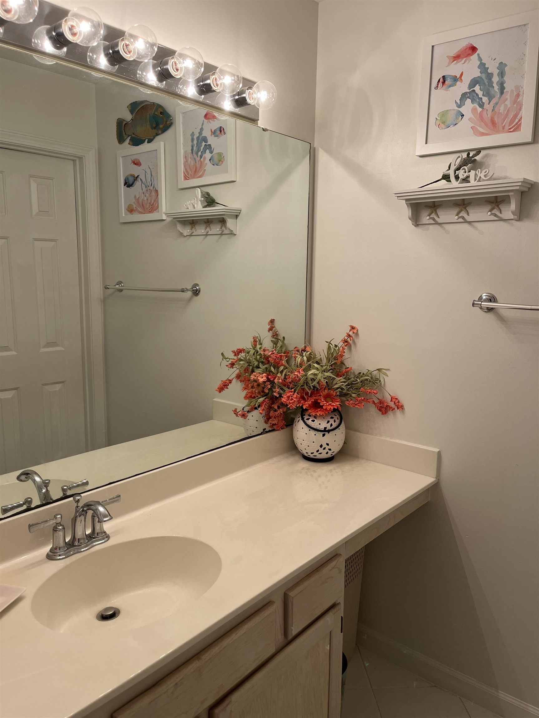 684 Tupelo Ln. Property Photo 15