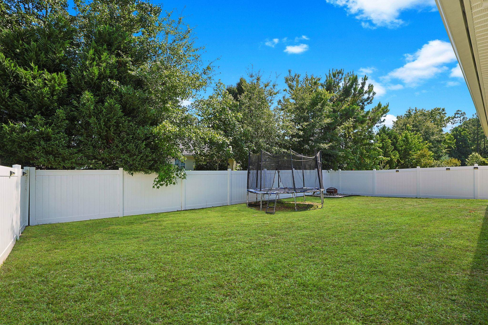568 Canborough Lane Property Photo 35