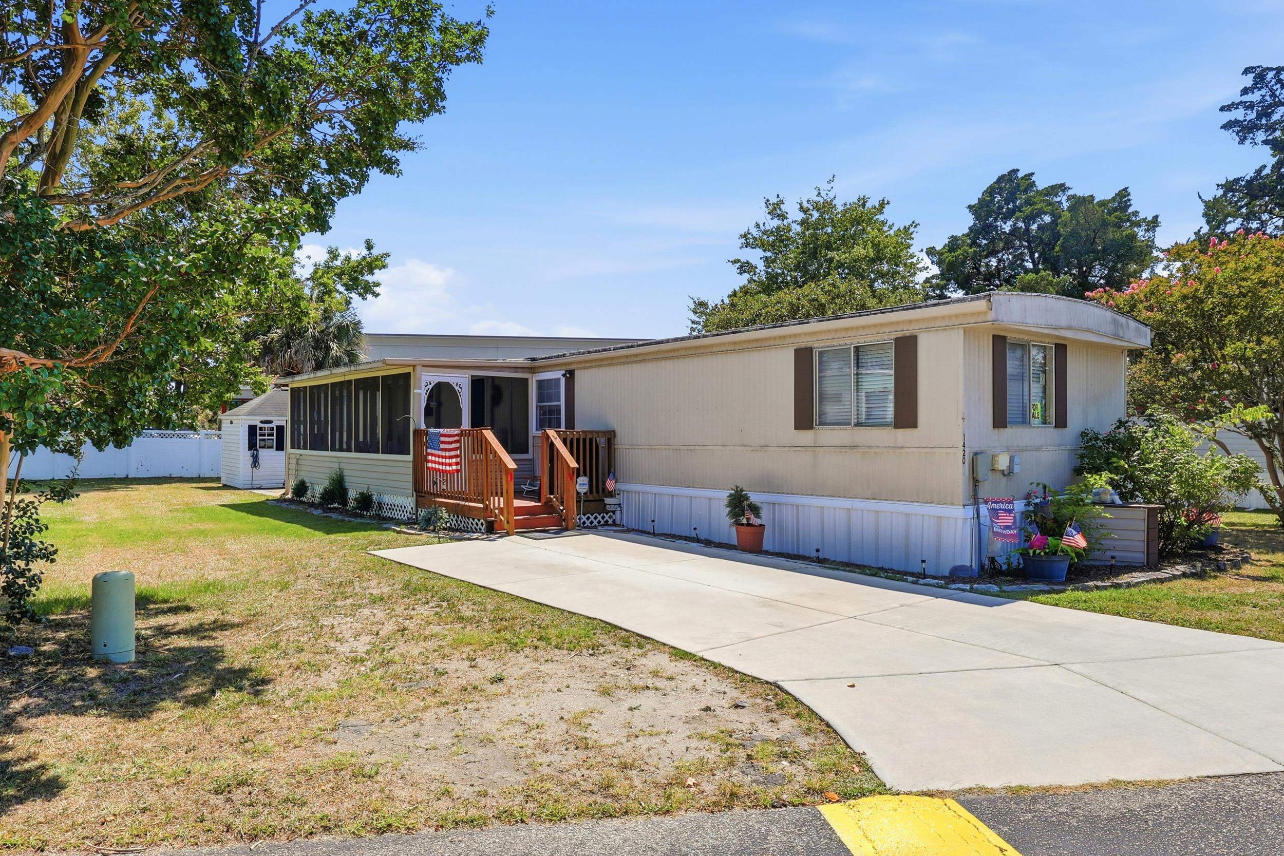 1420 Circle Dr. Property Photo 1