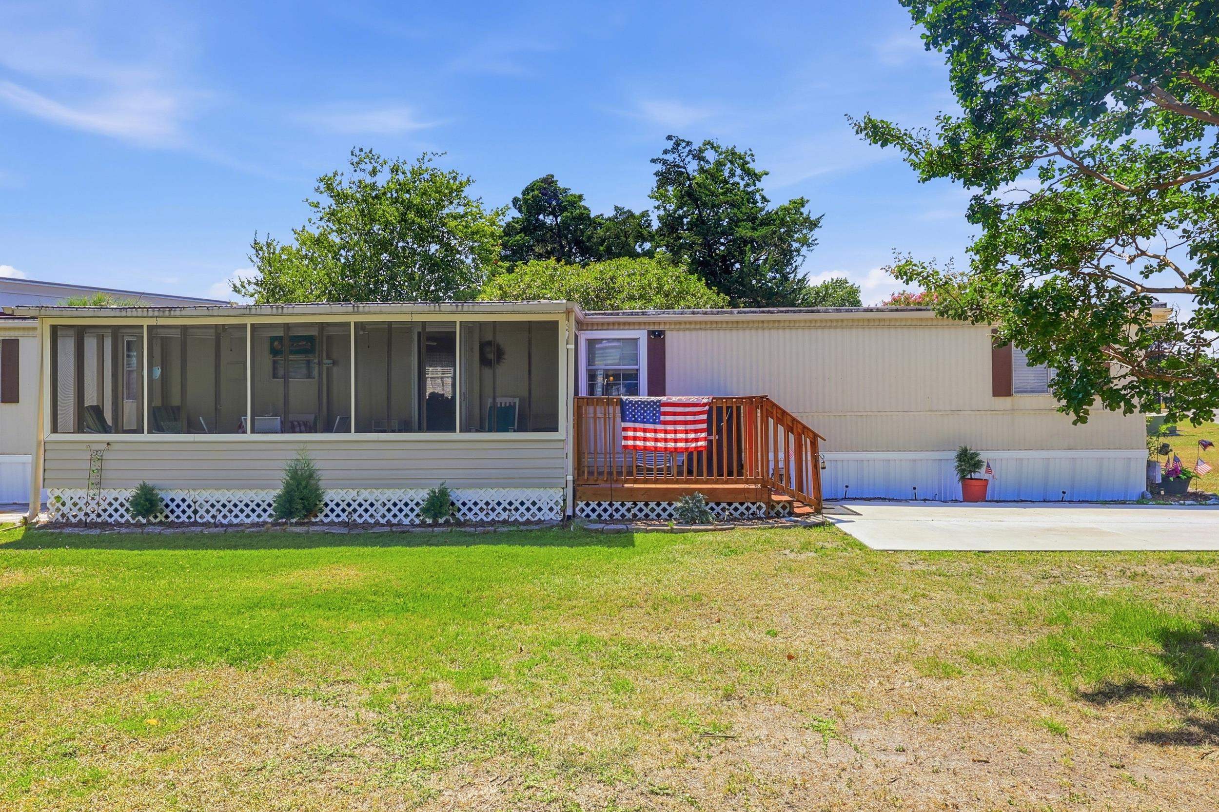 1420 Circle Dr. Property Photo 30