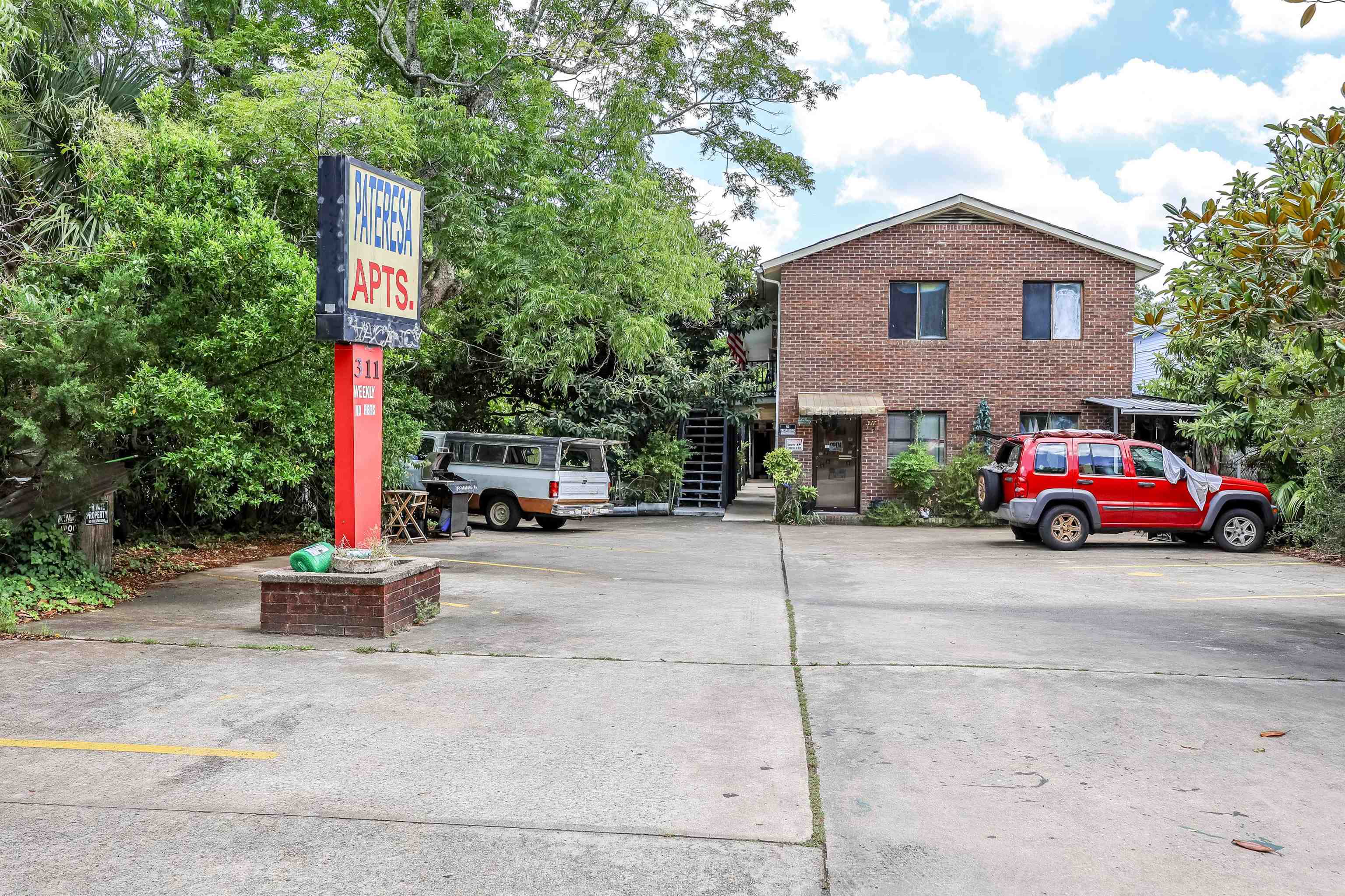 311 3rd Ave. N Property Photo 1
