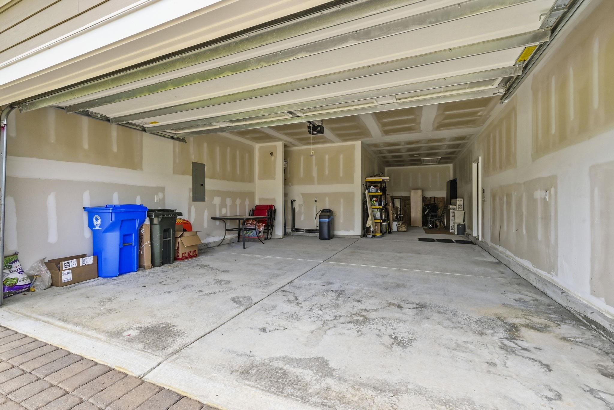 1615 Thornbury Dr. Property Photo 45