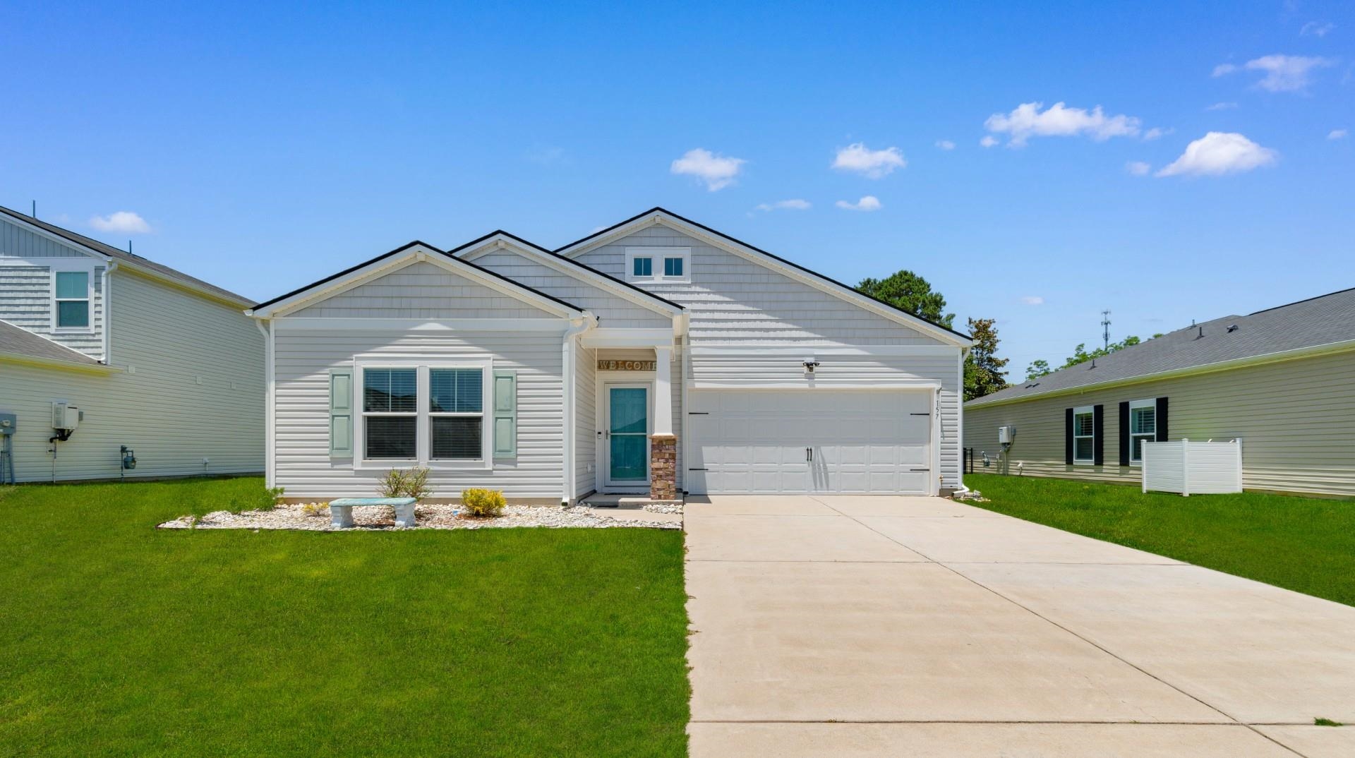 157 Cypress Tree Loop Property Photo 1