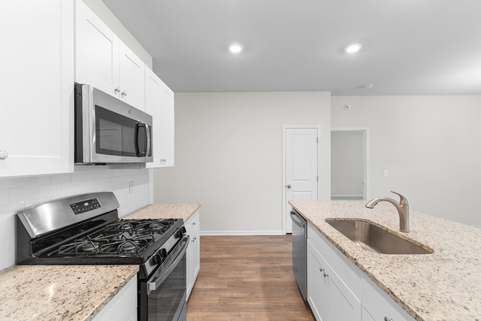 157 Cypress Tree Loop Property Photo 8