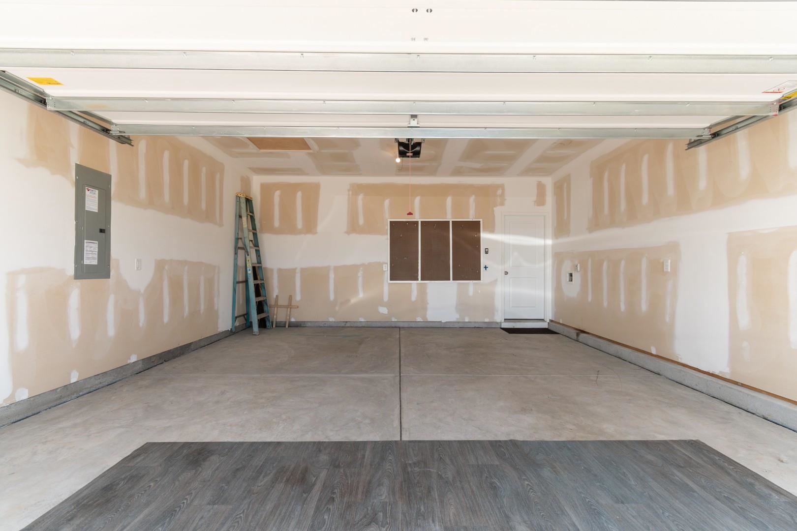 157 Cypress Tree Loop Property Photo 25