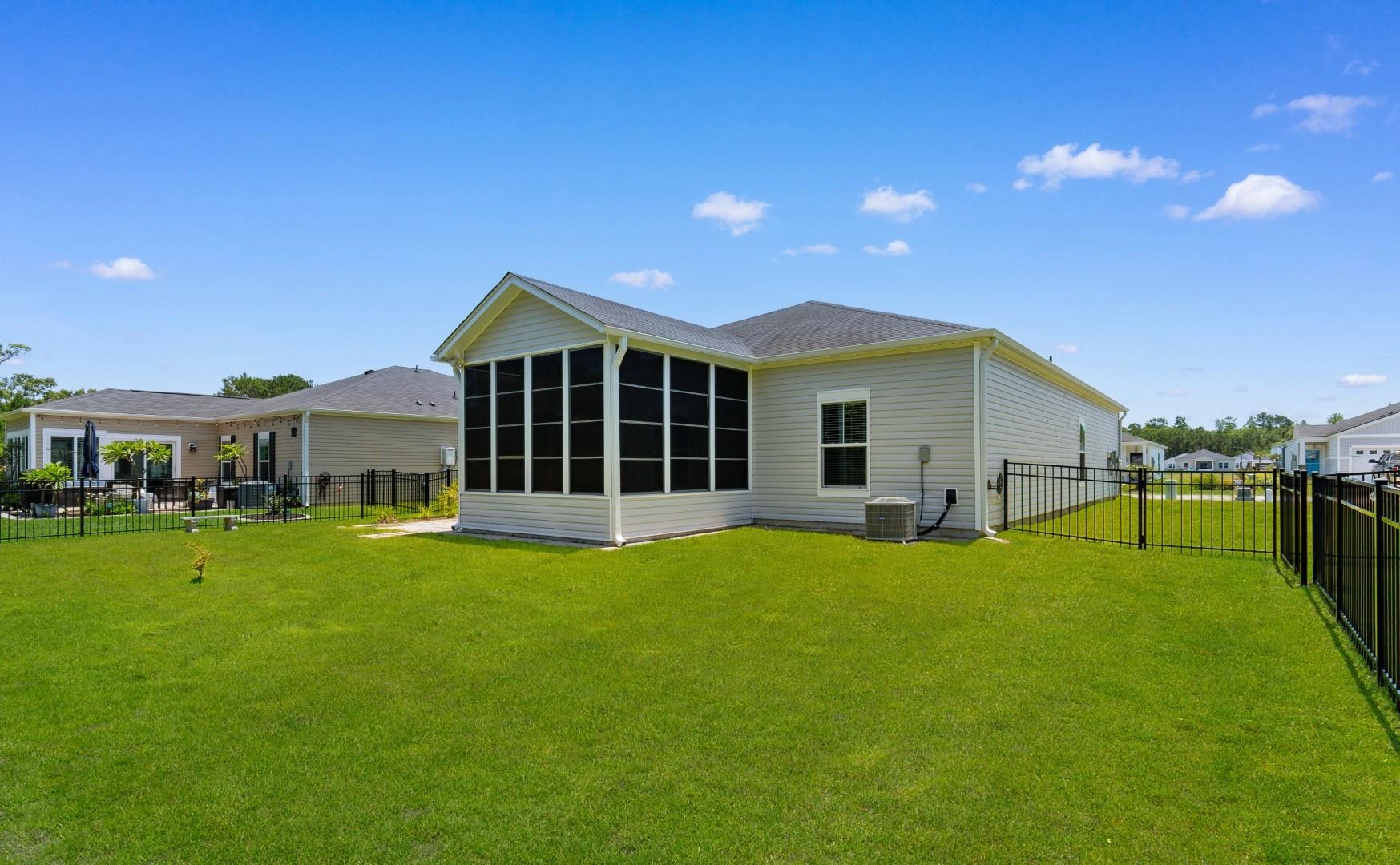 157 Cypress Tree Loop Property Photo 26