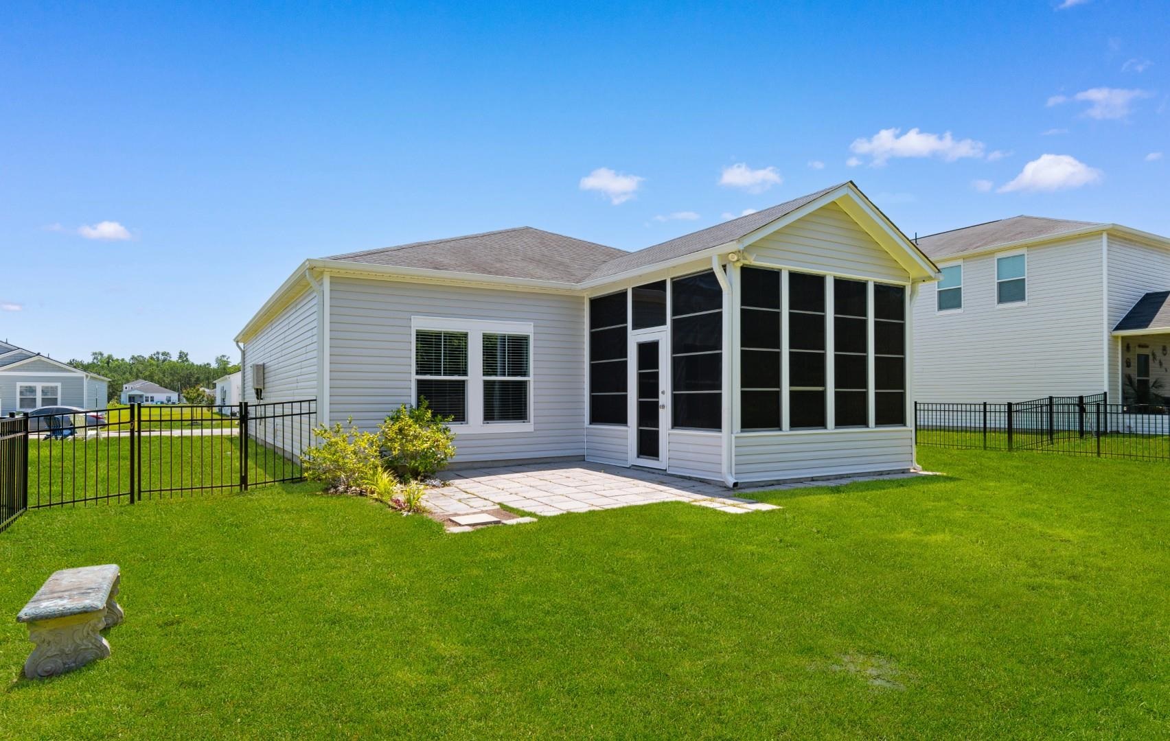 157 Cypress Tree Loop Property Photo 28