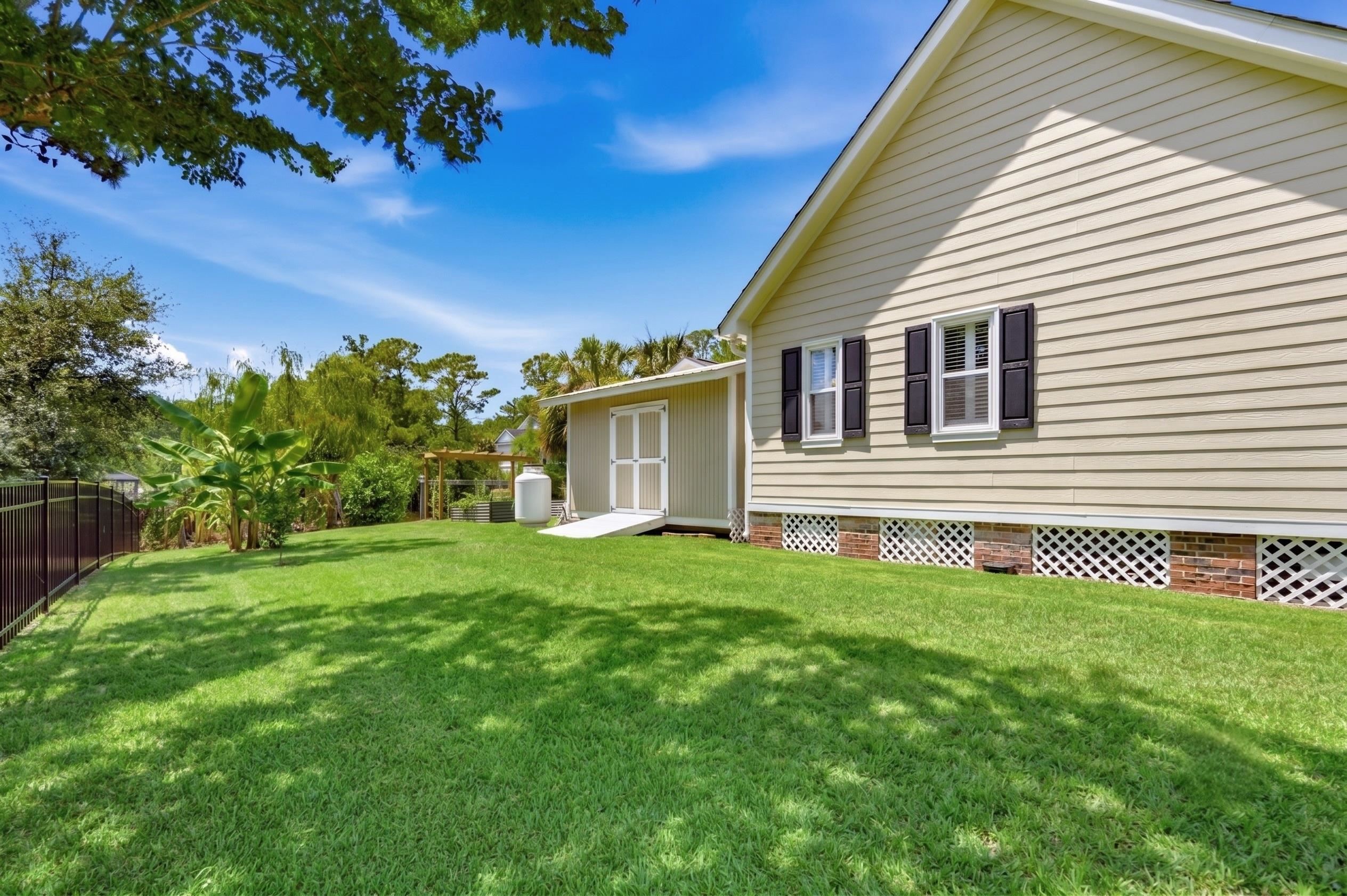 181 Live Oak Ln. Property Photo 32